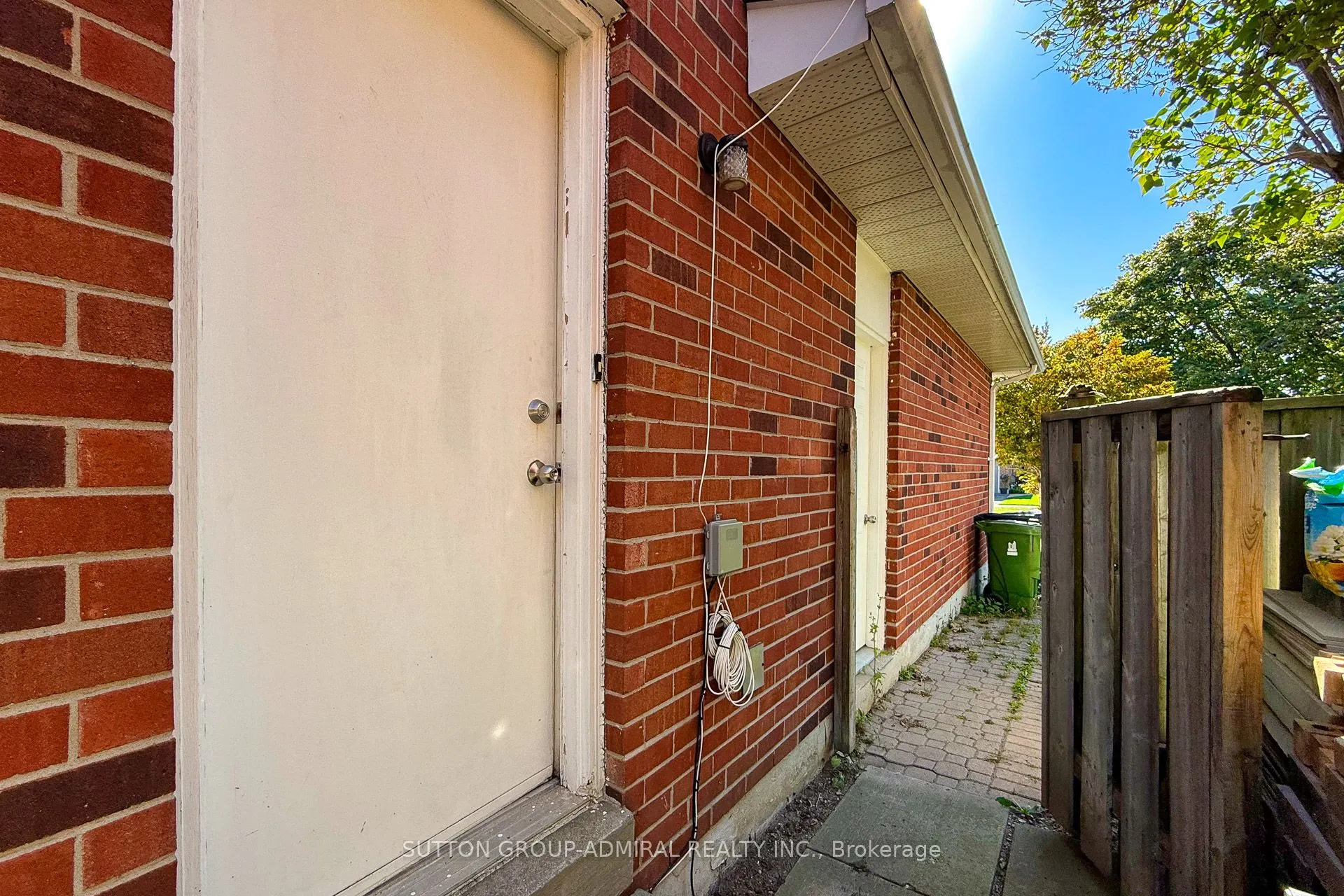 46 Canmore Boulevard