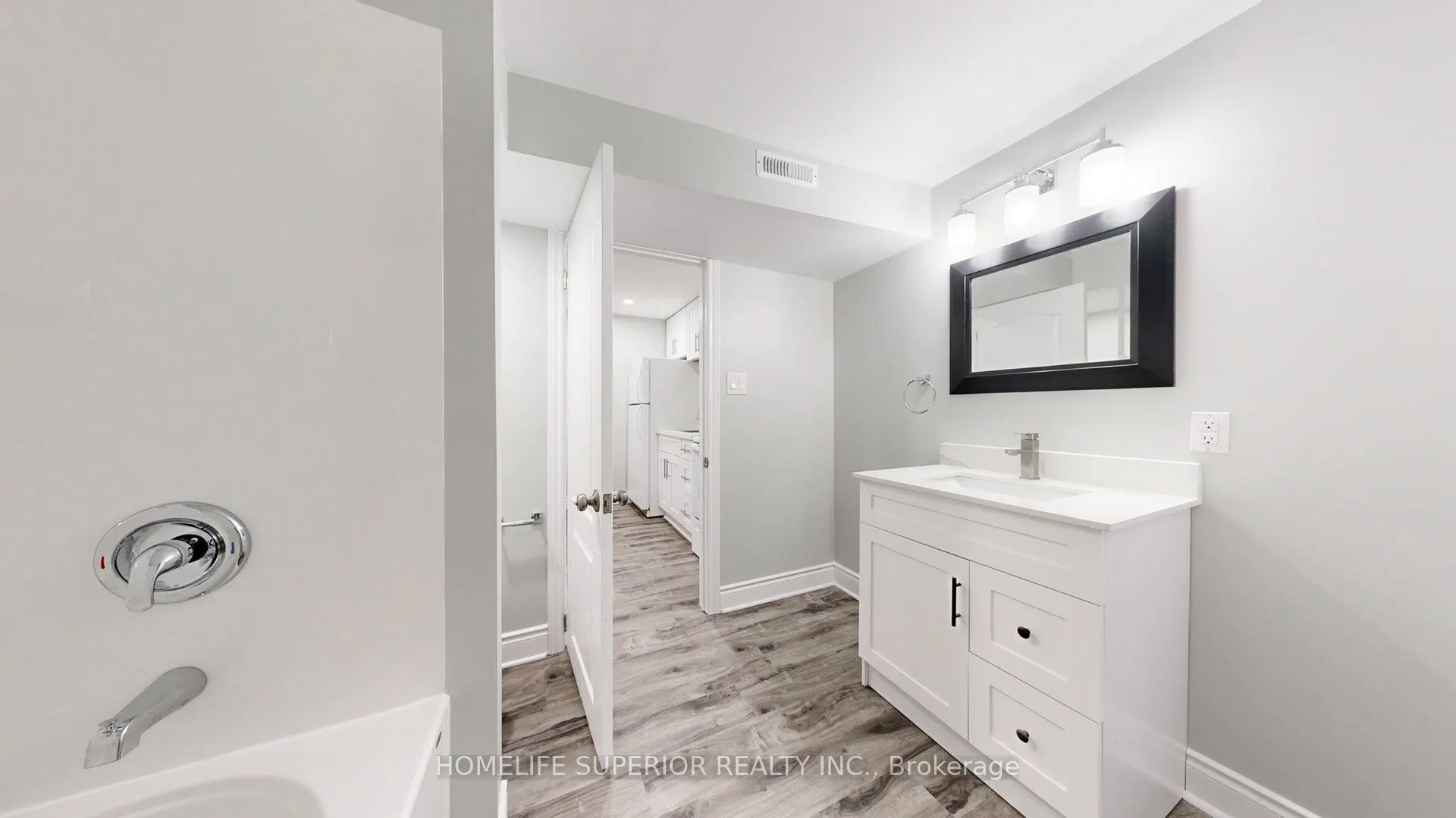 380 Vancouver Crescent
