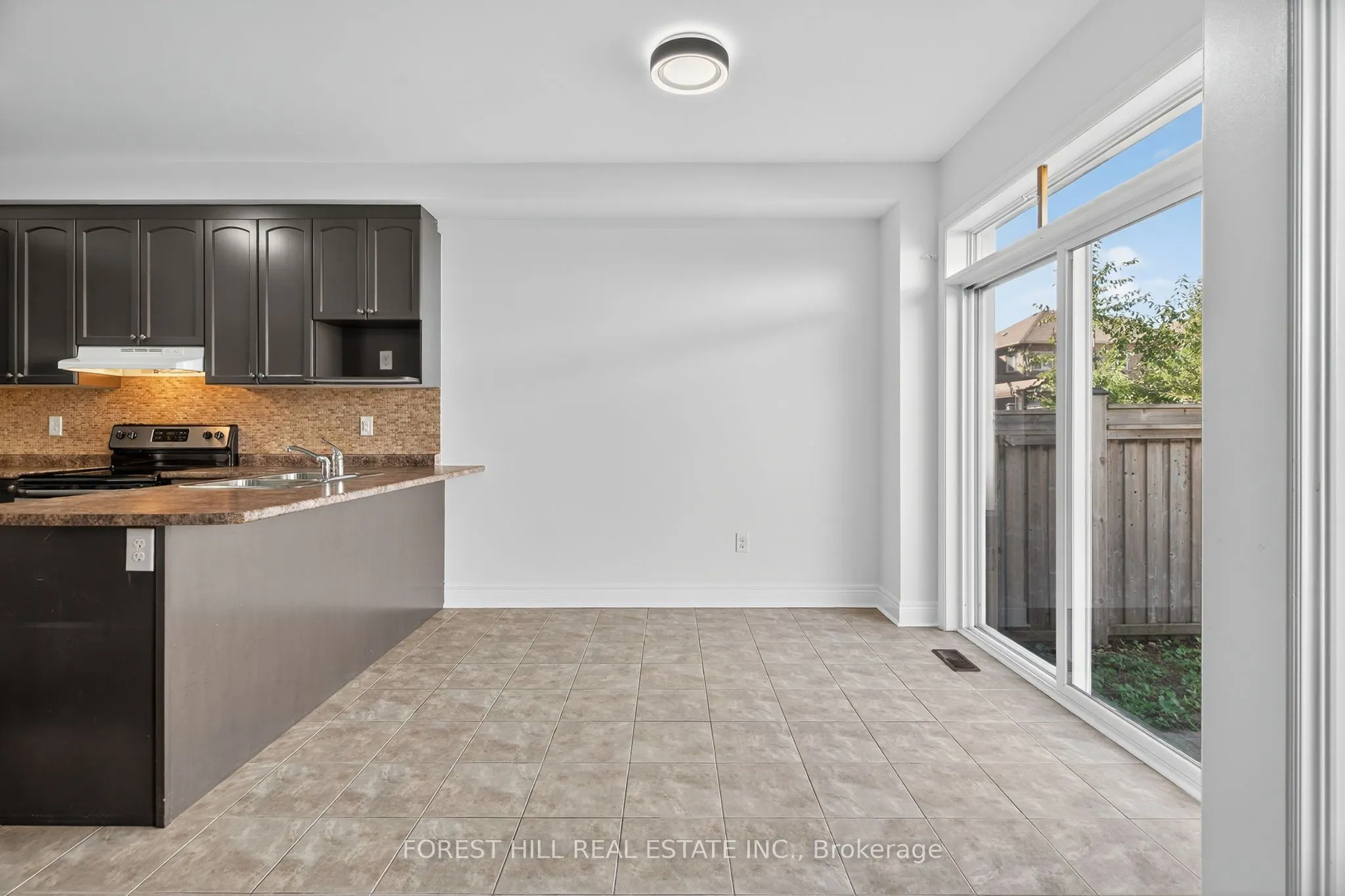 14 Dewell Crescent