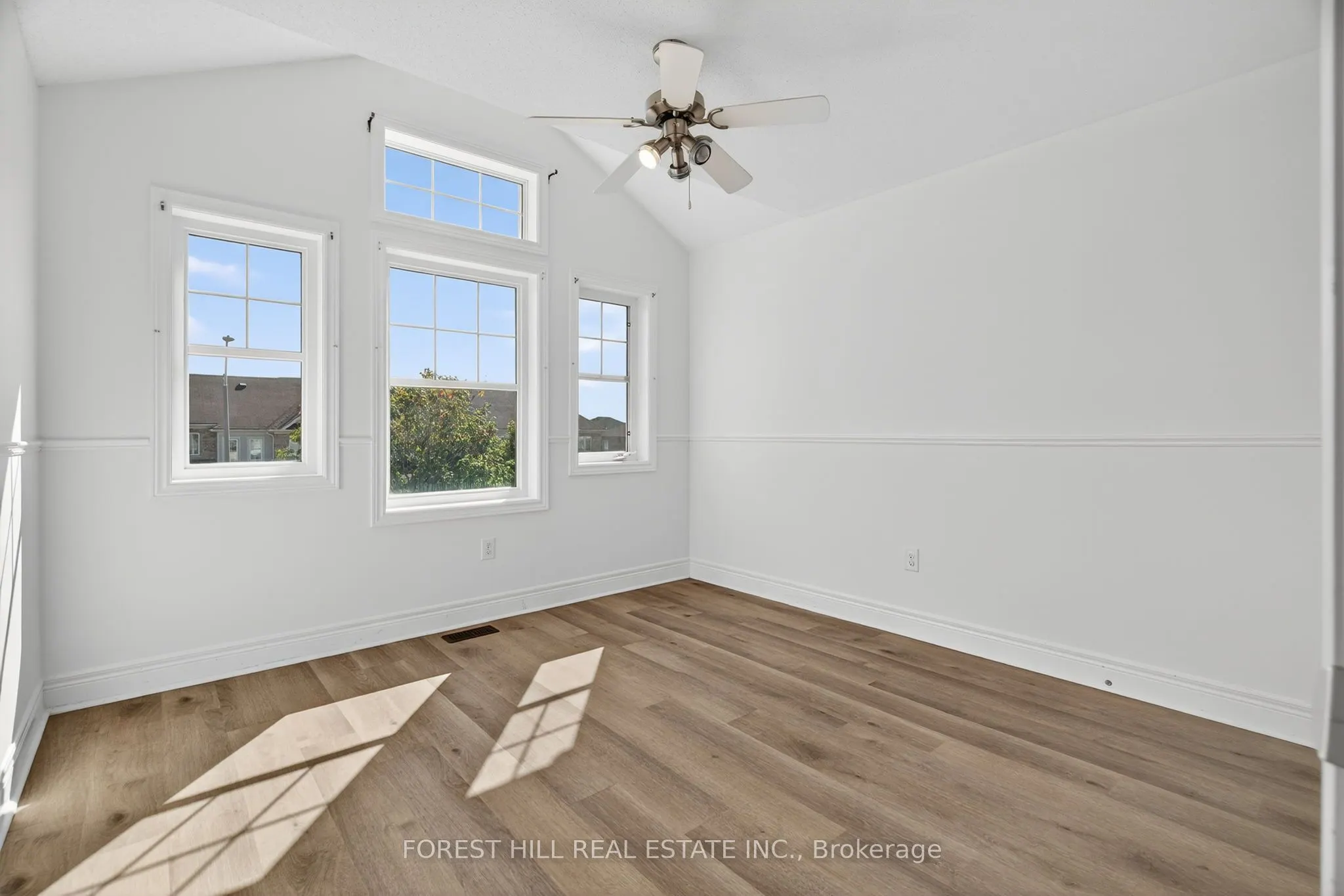 14 Dewell Crescent