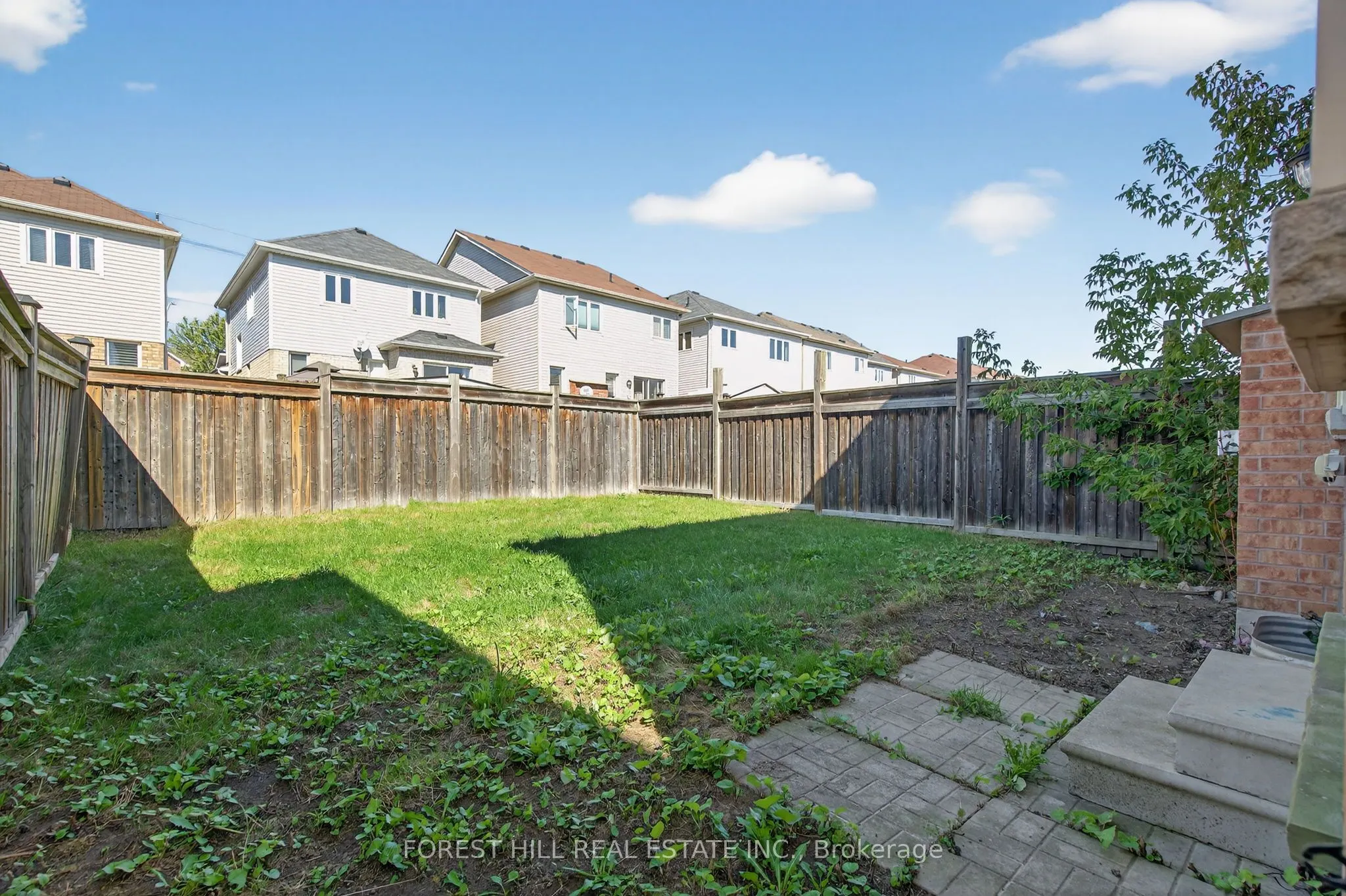 14 Dewell Crescent