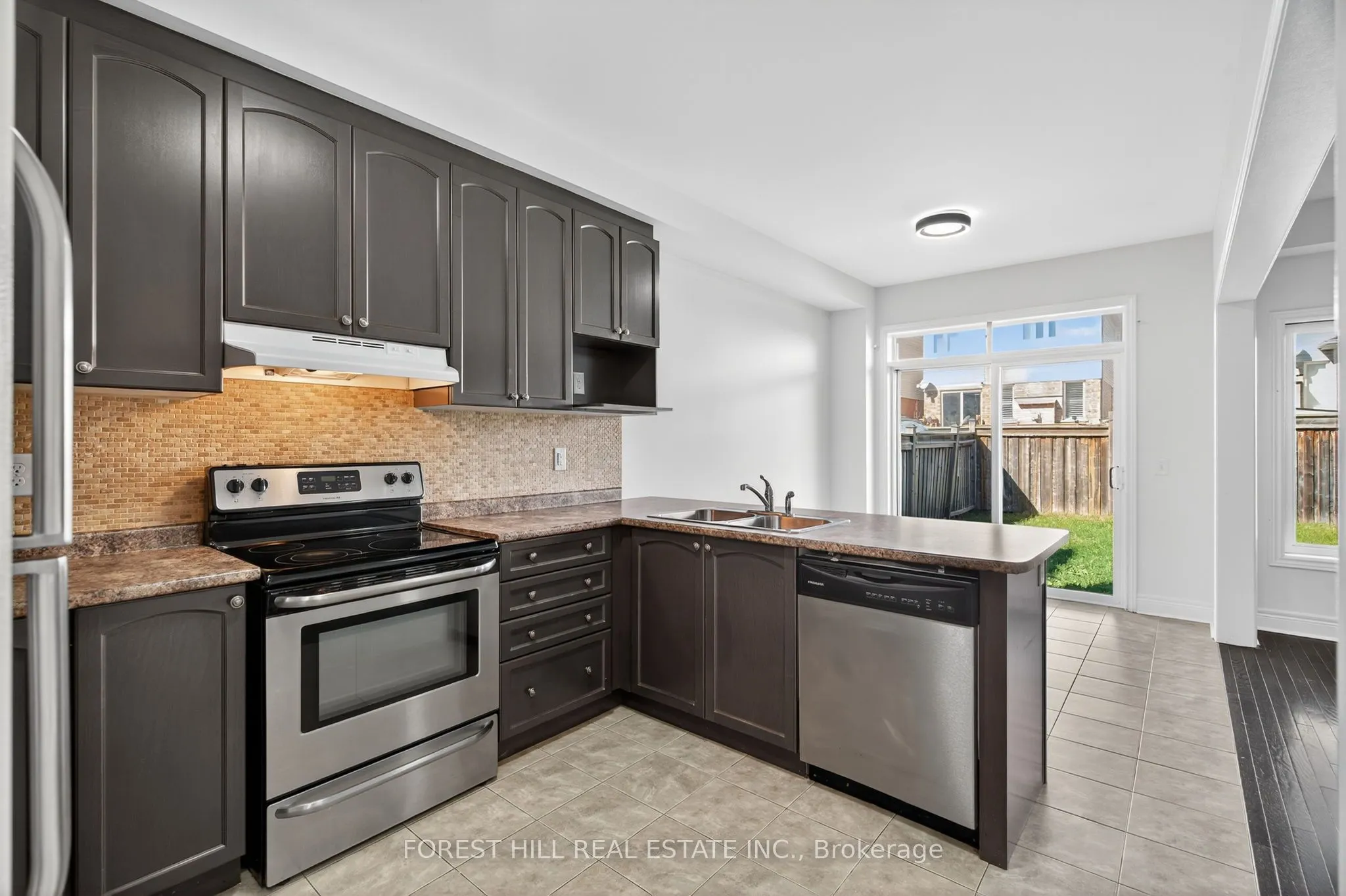 14 Dewell Crescent