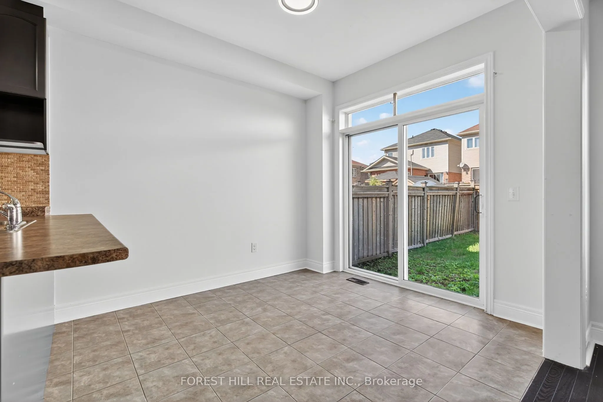 14 Dewell Crescent