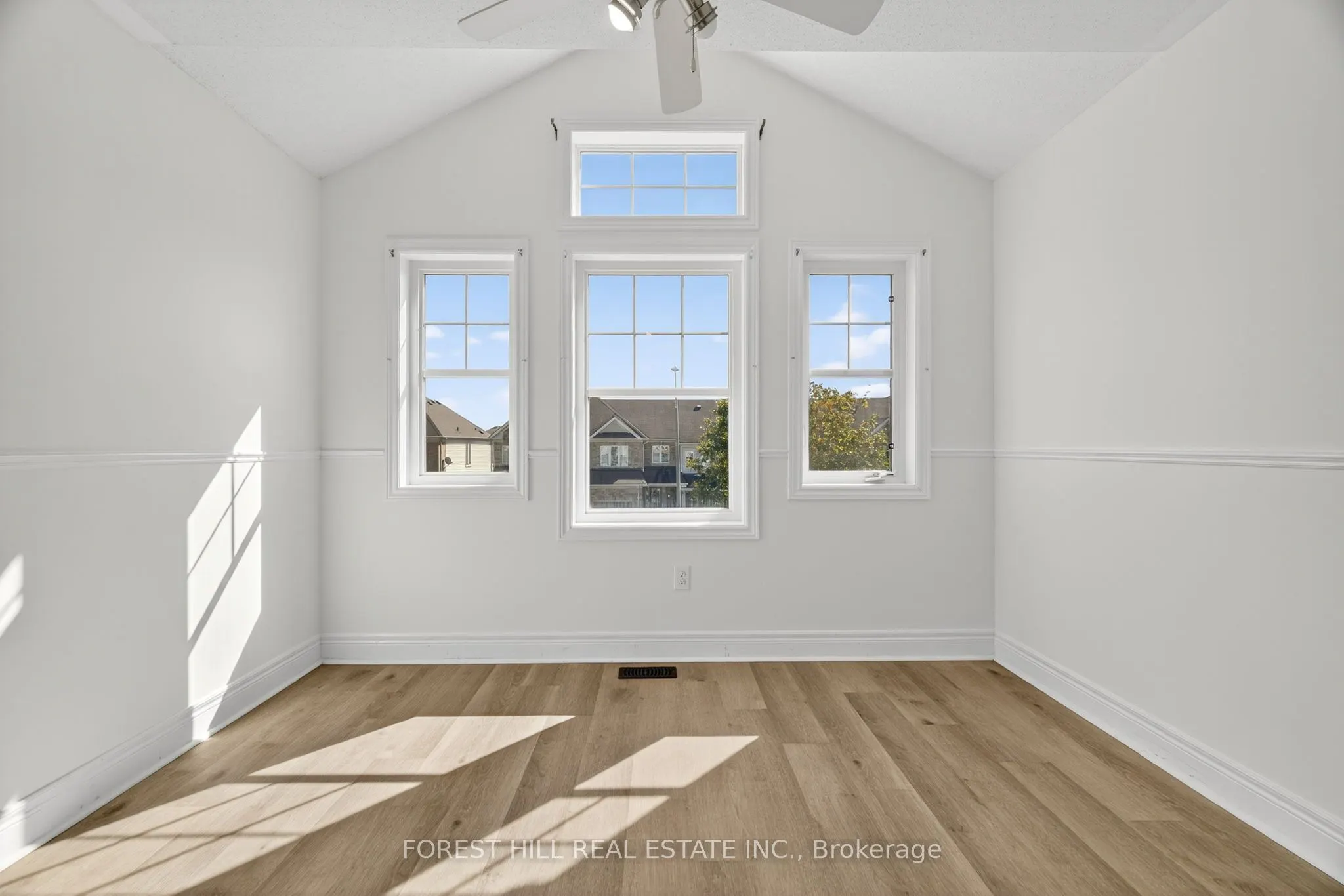 14 Dewell Crescent