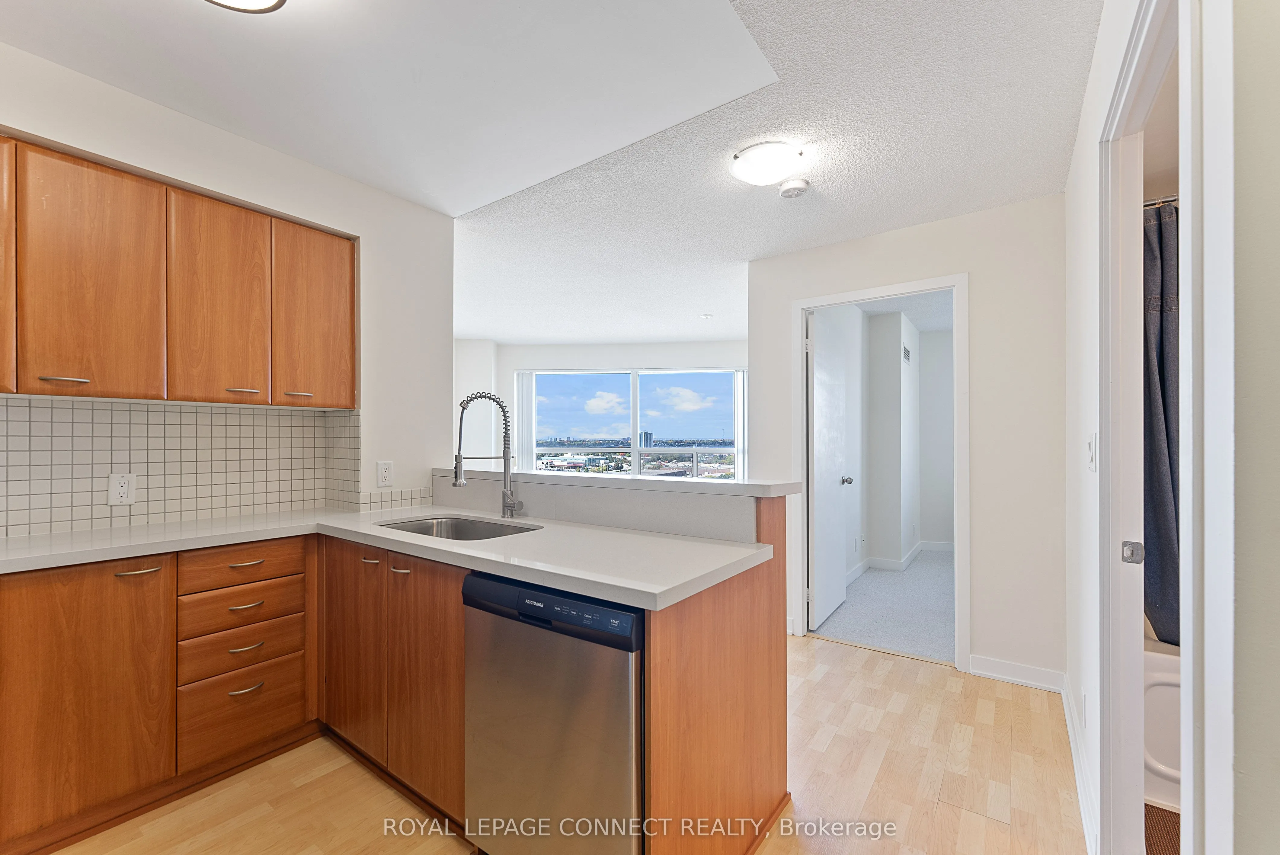 36 Lee Centre Drive, #1712