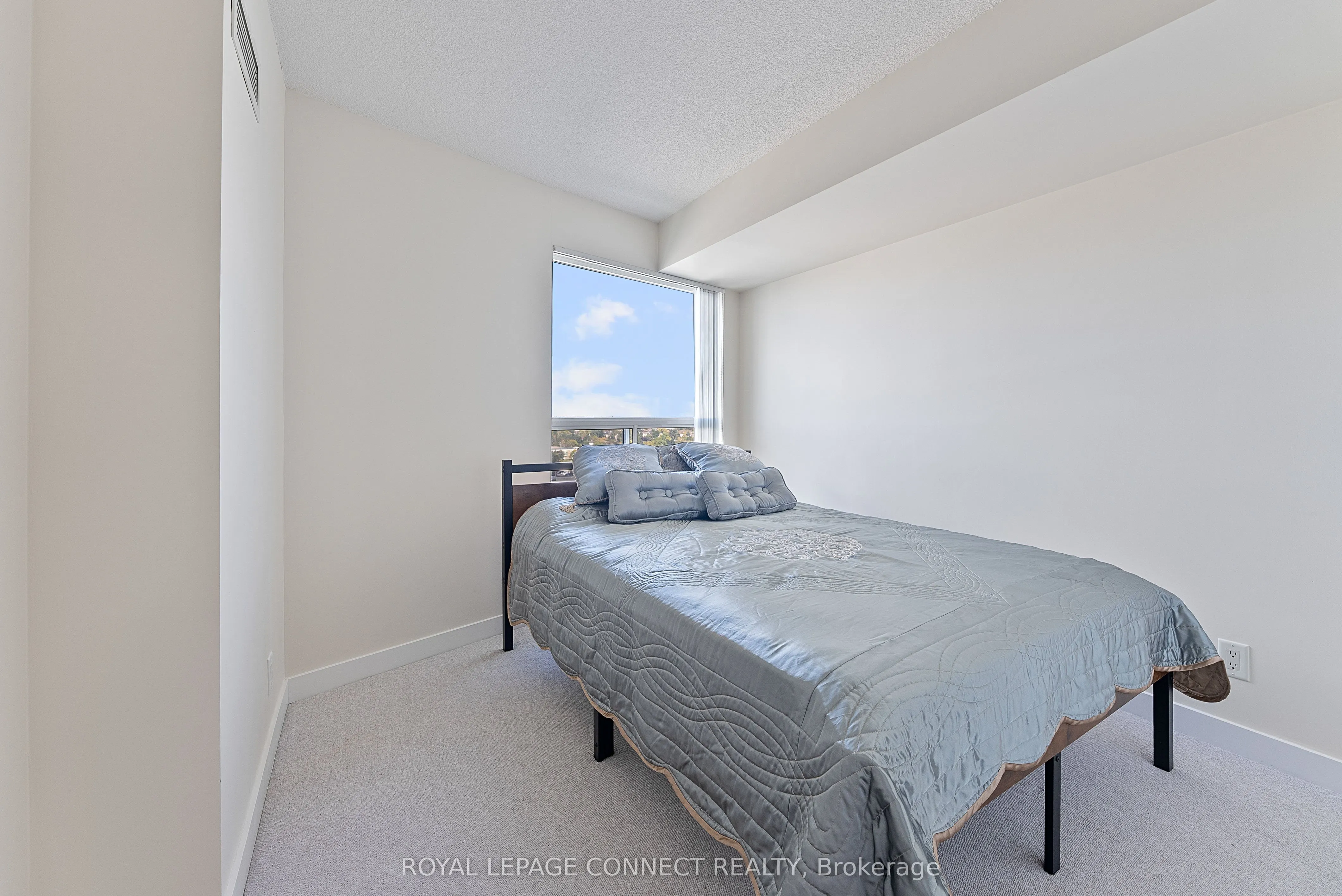 36 Lee Centre Drive, #1712