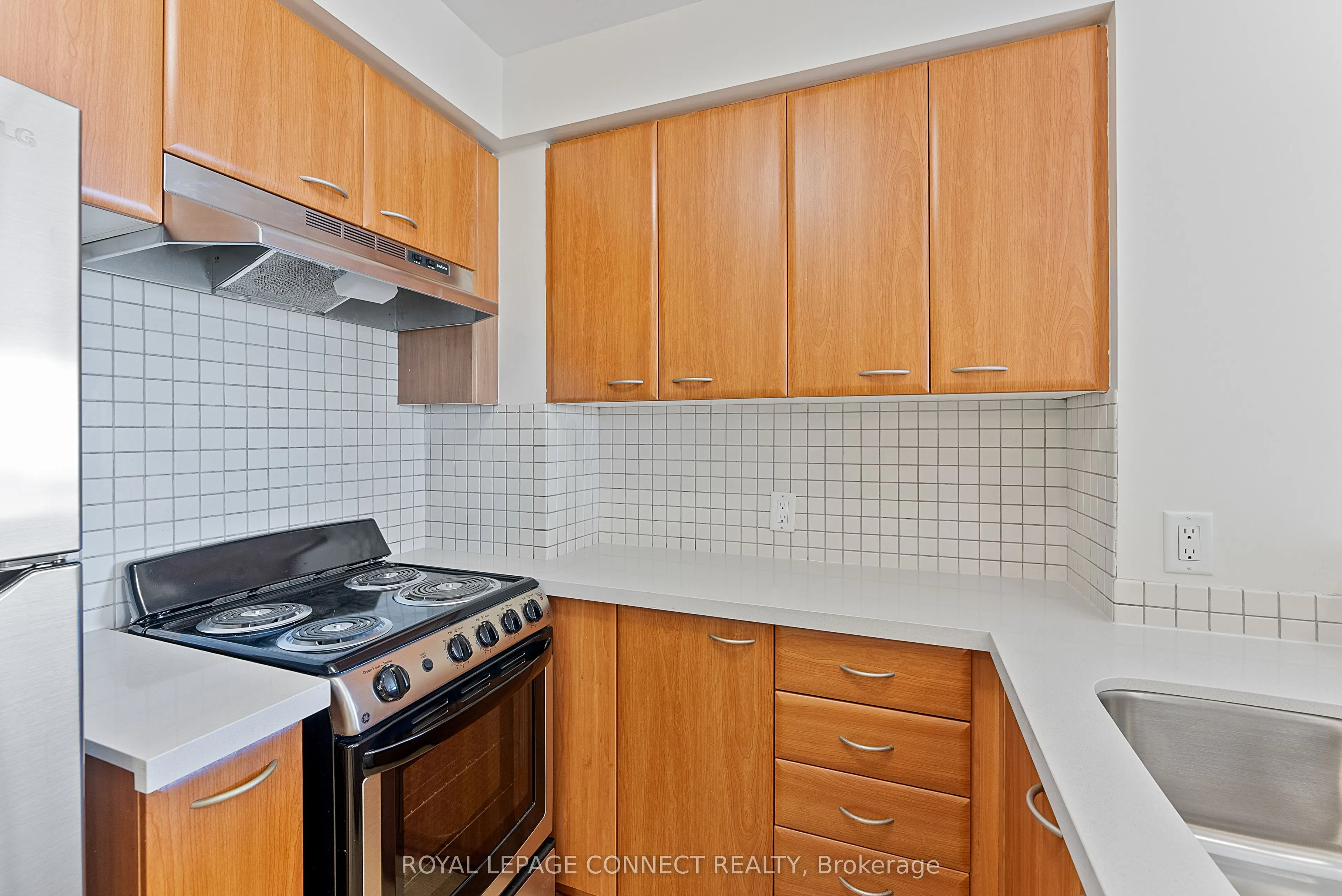 36 Lee Centre Drive, #1712