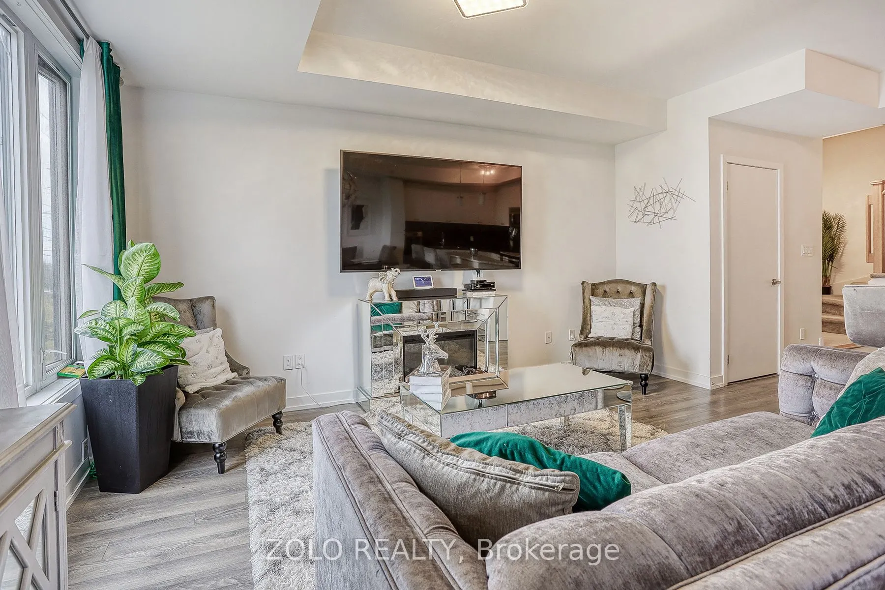 1555 Kingston Road, #218