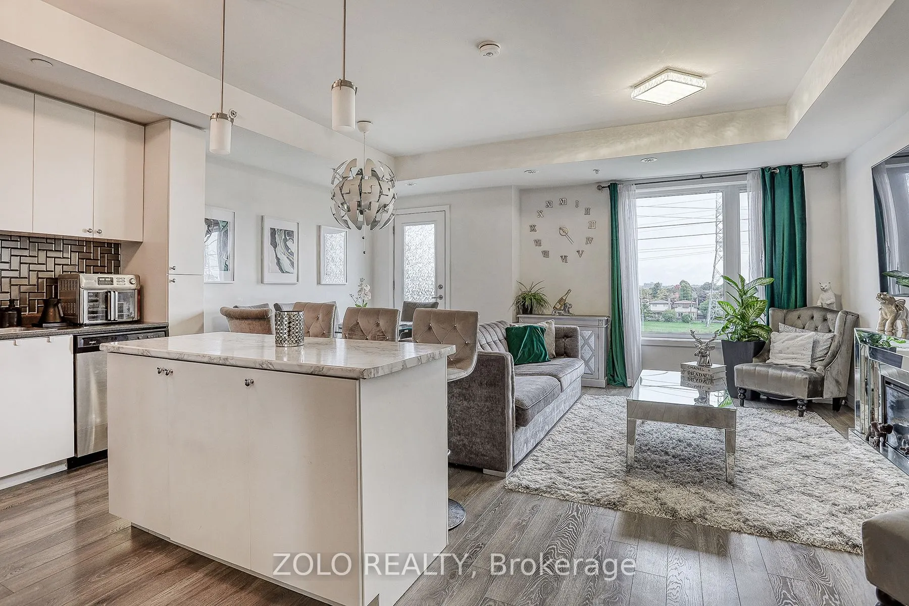 1555 Kingston Road, #218
