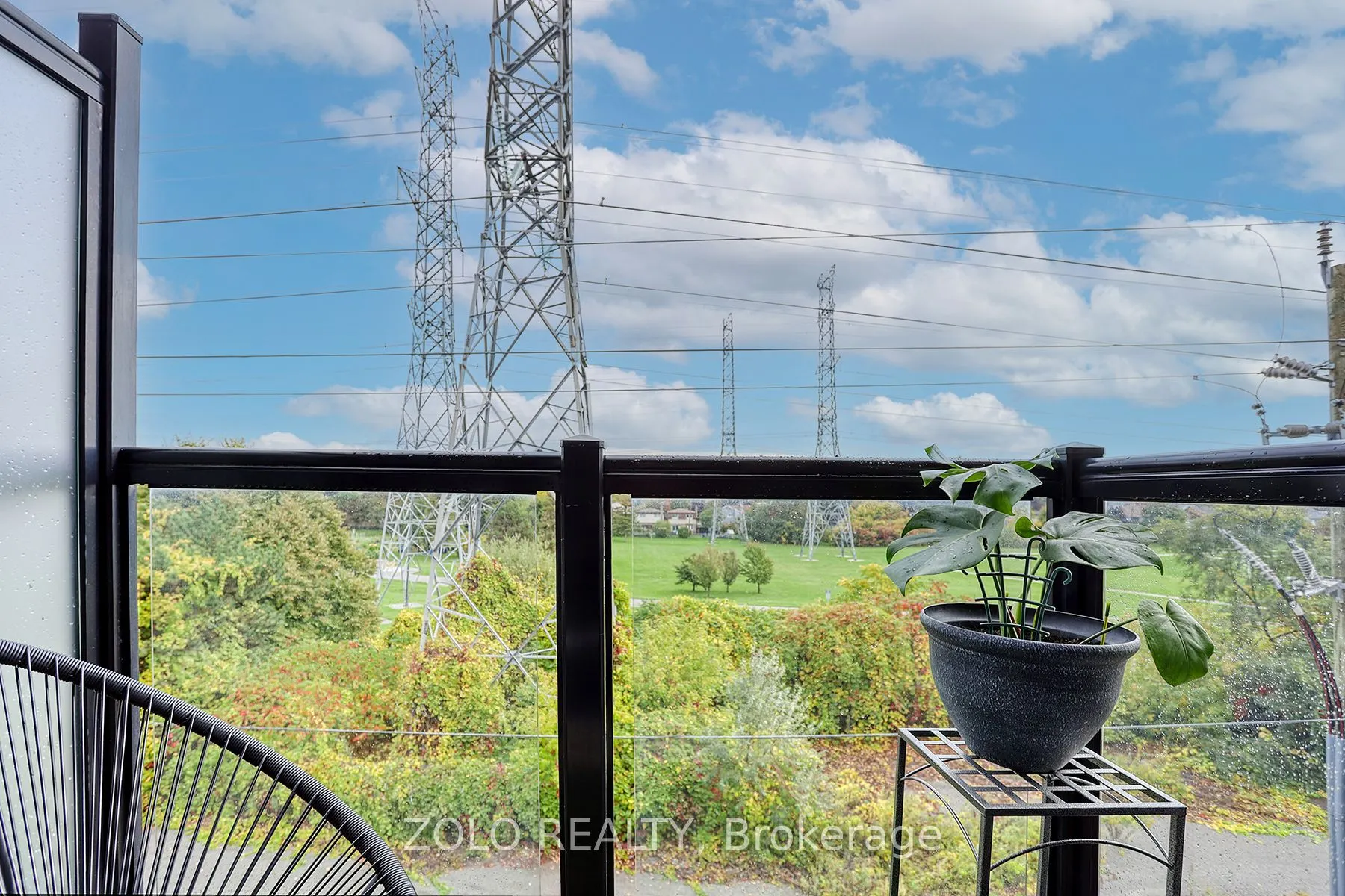 1555 Kingston Road, #218