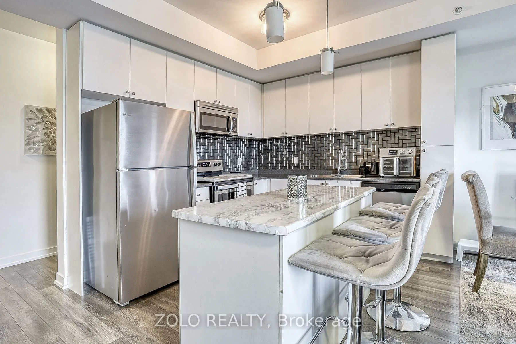 1555 Kingston Road, #218