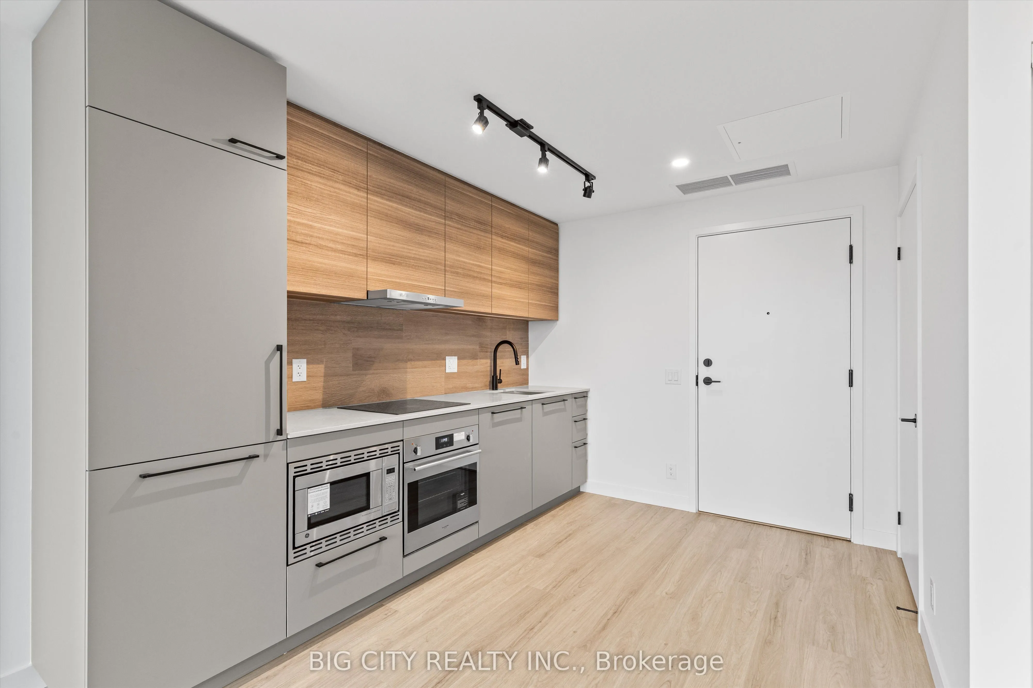 1050 Eastern Avenue, #1014