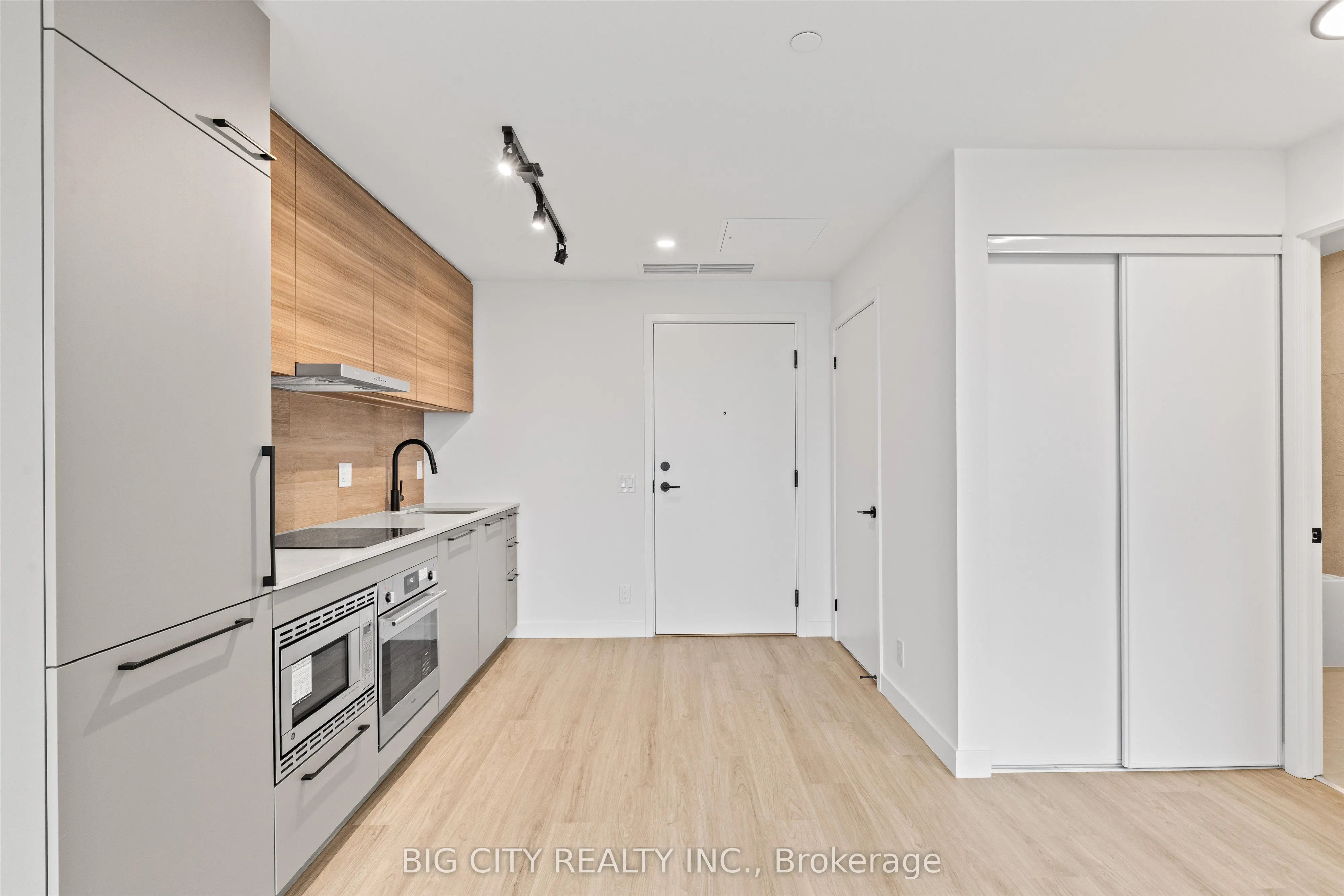 1050 Eastern Avenue, #1014