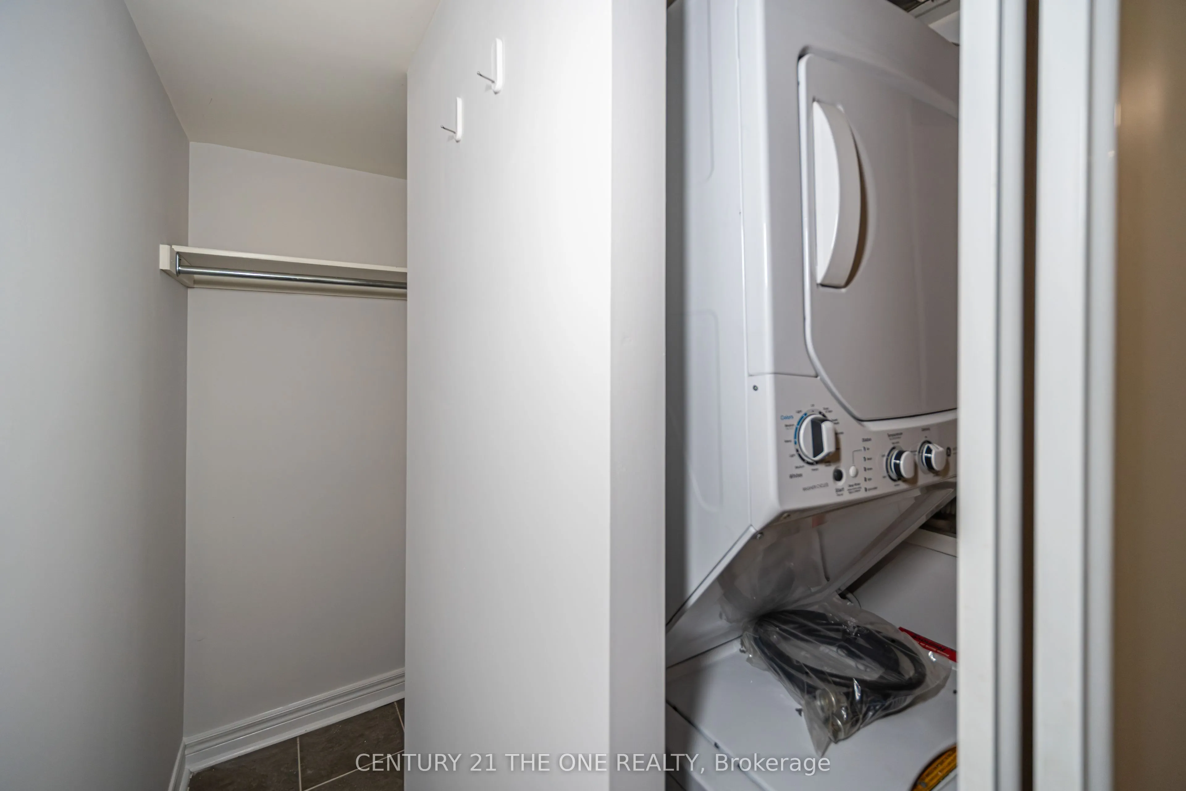 60 Fairfax Crescent, #519