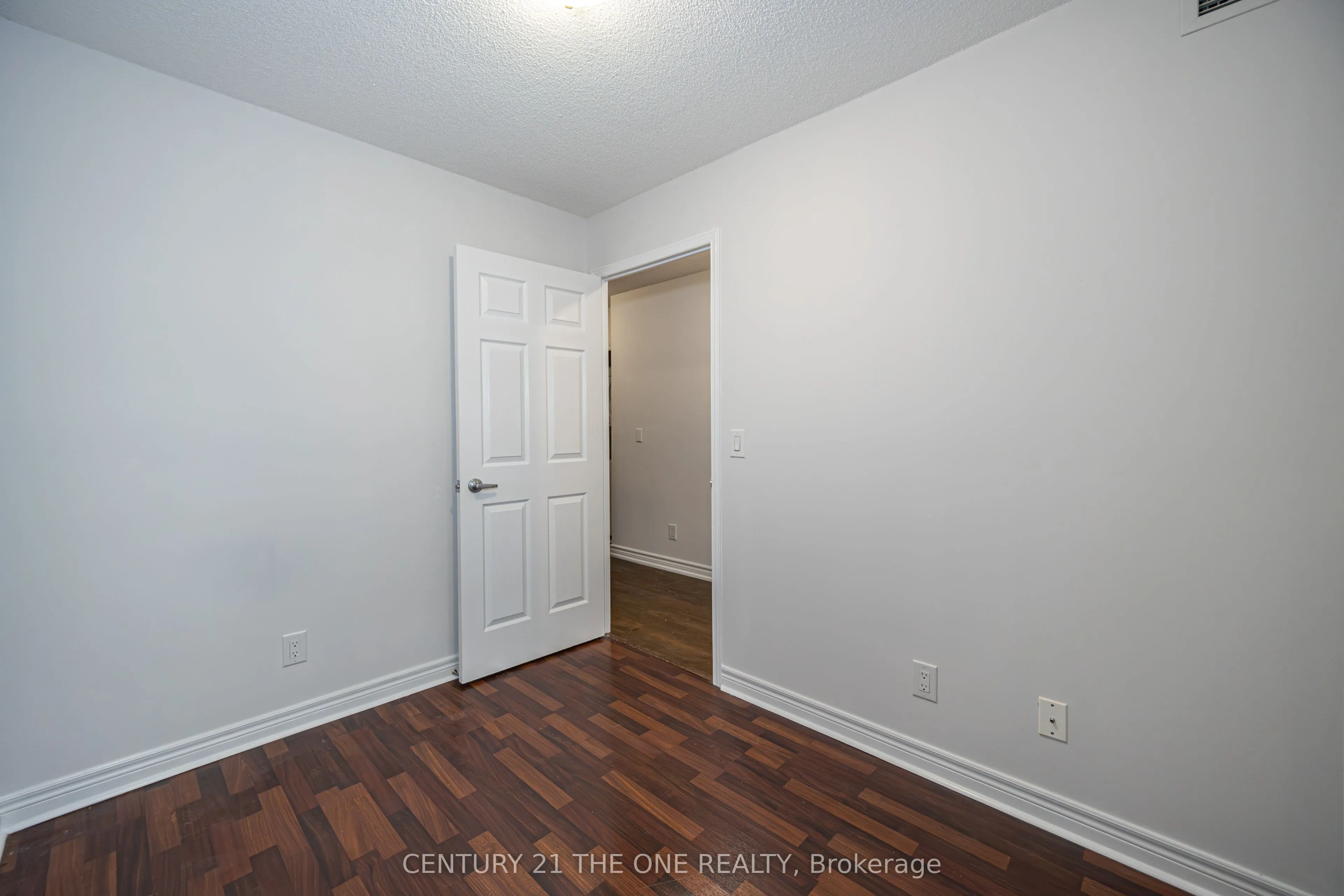 60 Fairfax Crescent, #519