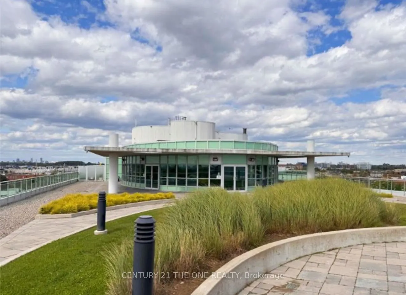 60 Fairfax Crescent, #519