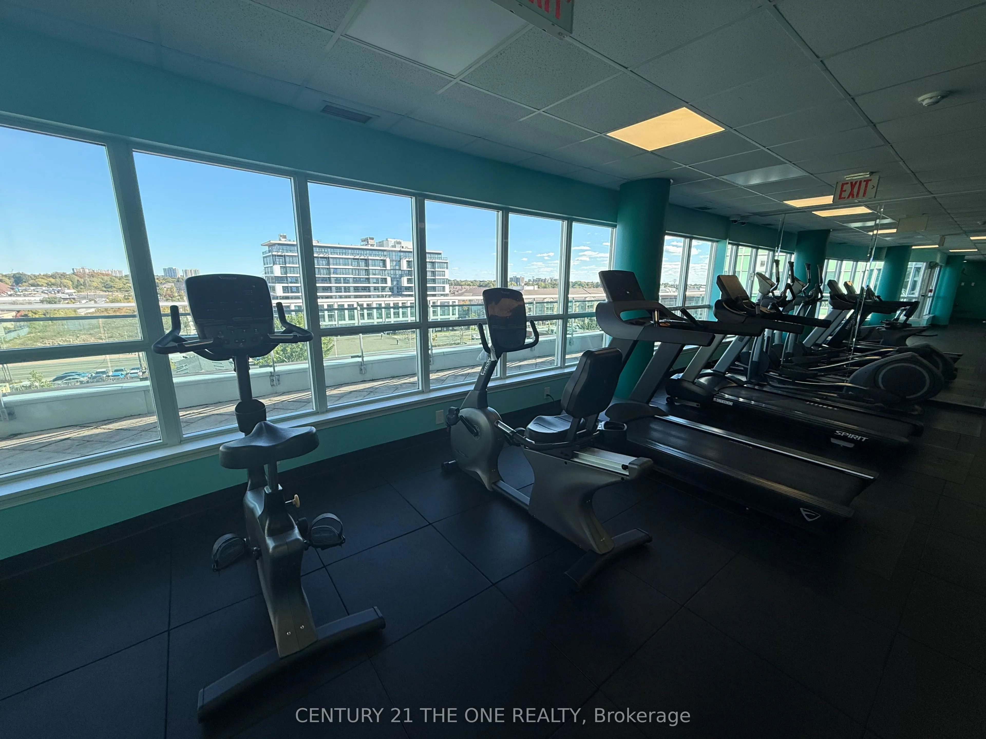 60 Fairfax Crescent, #519