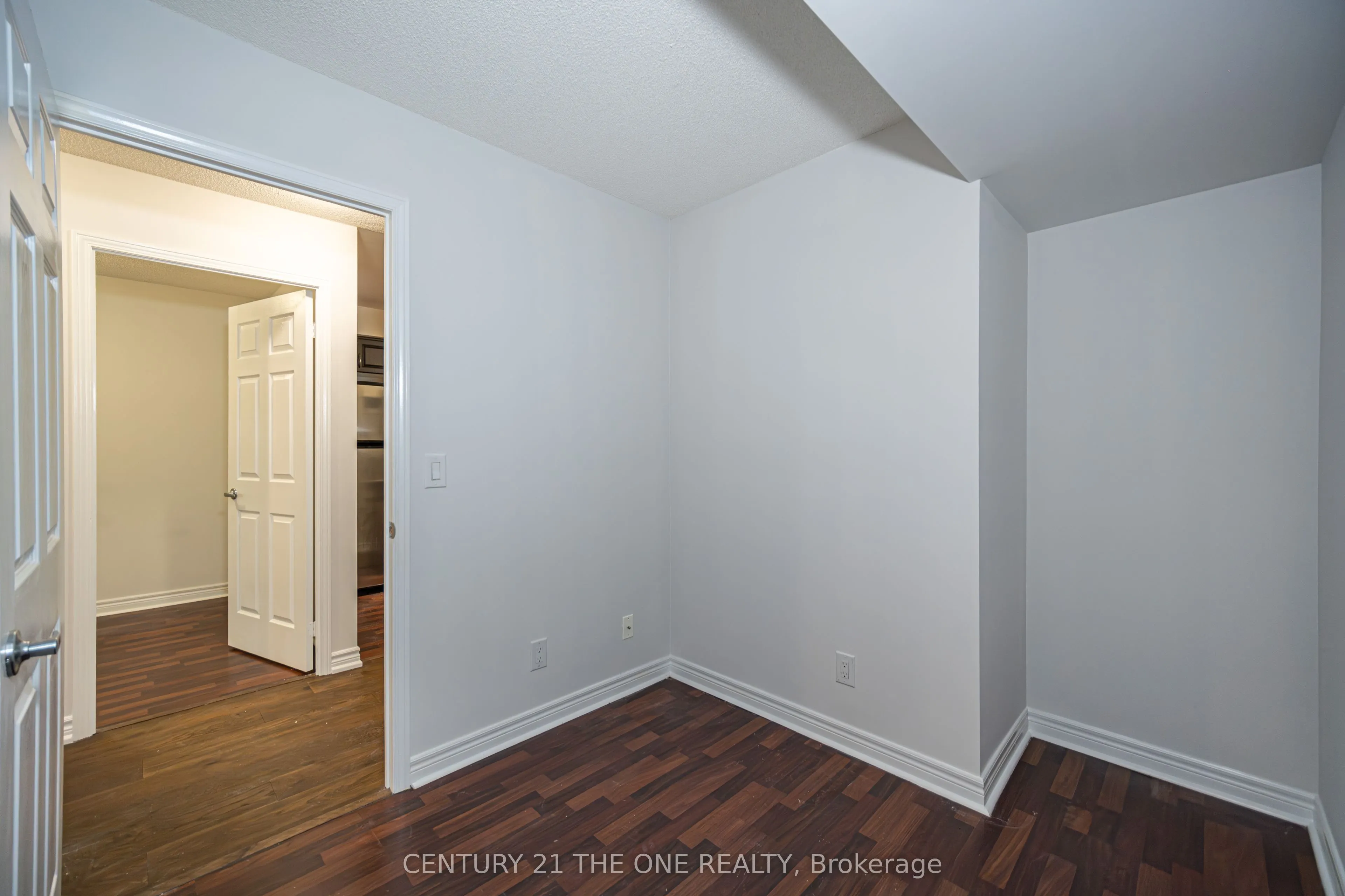 60 Fairfax Crescent, #519