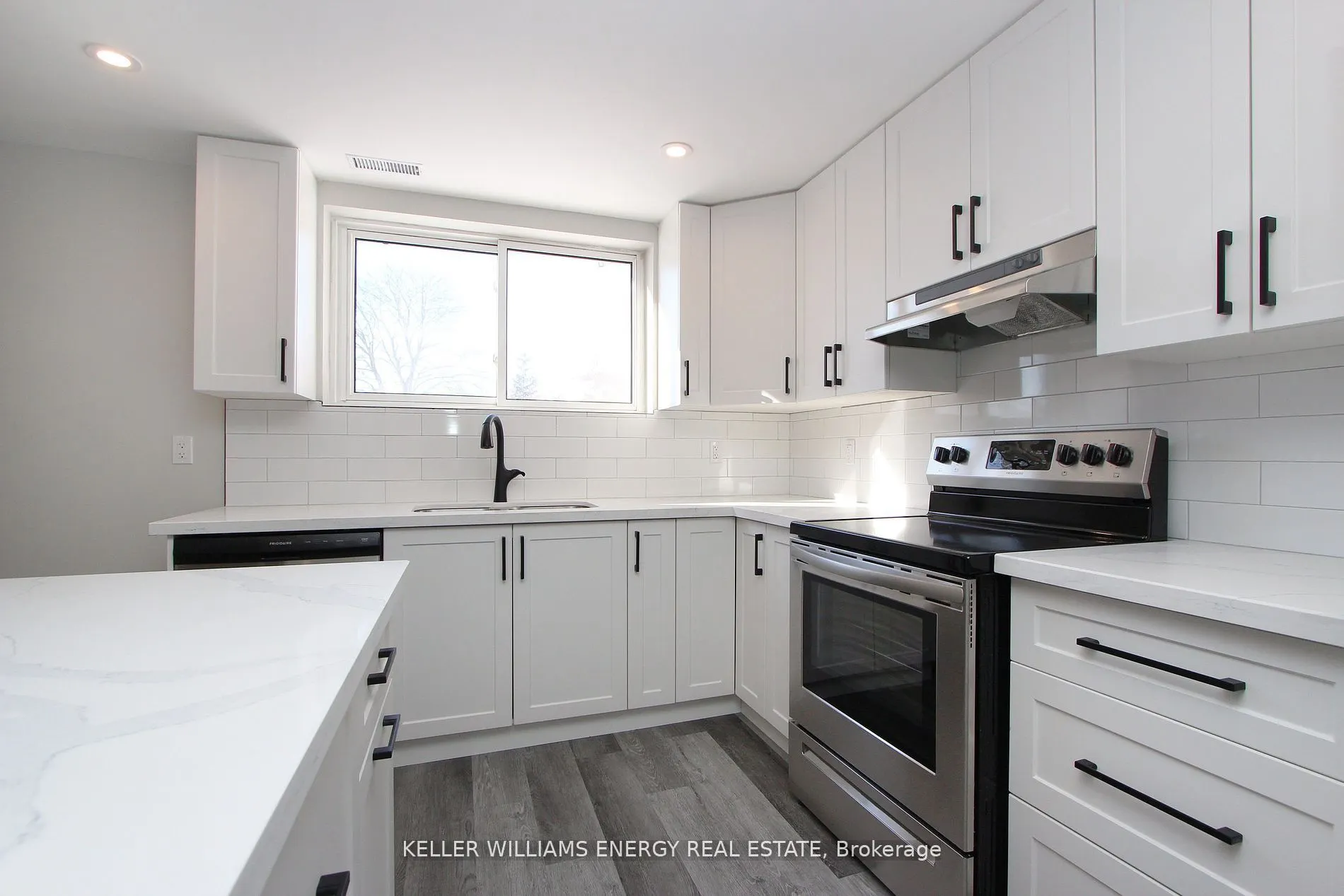 634 Wilson Road N, #Lower