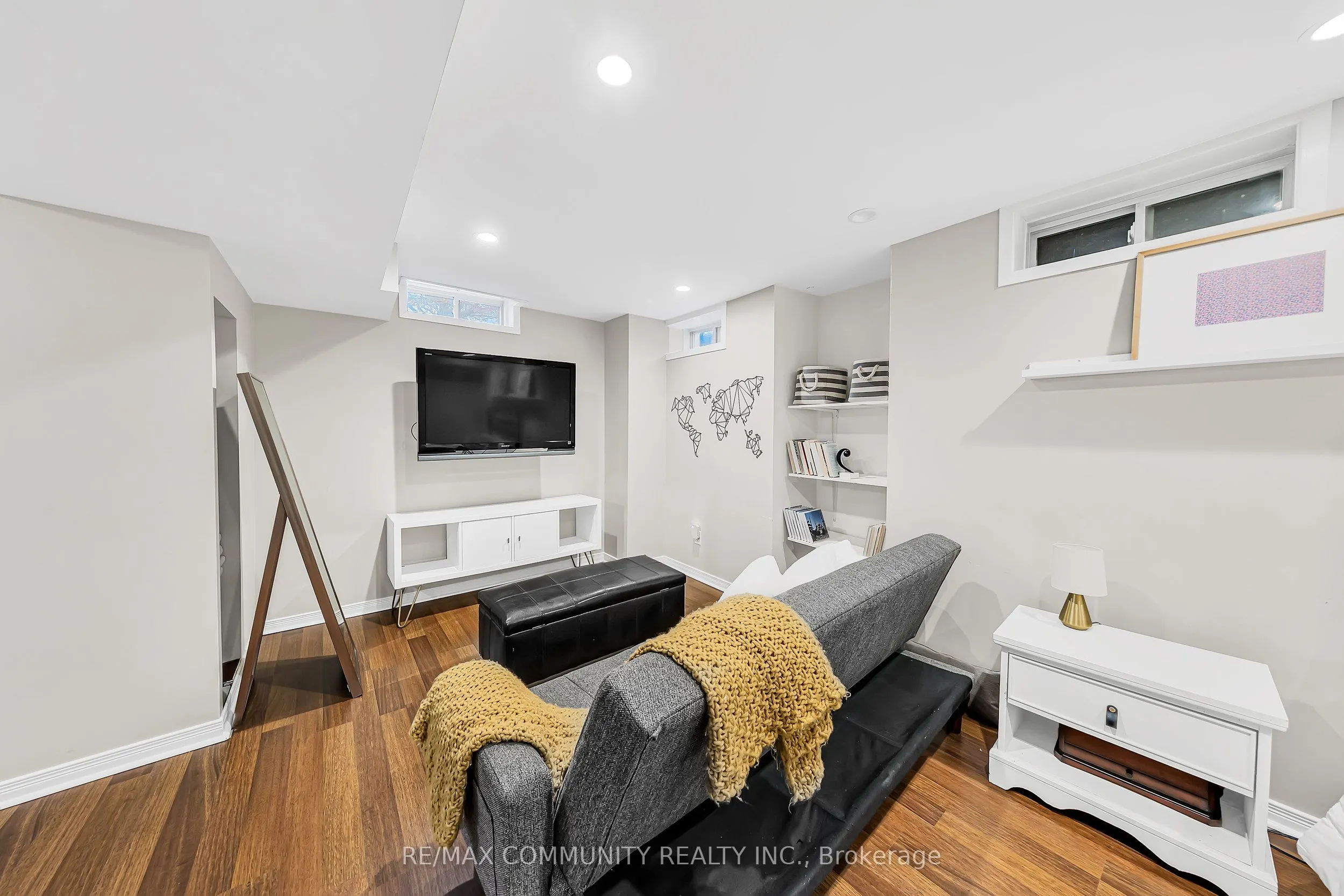 1 Playfair Road