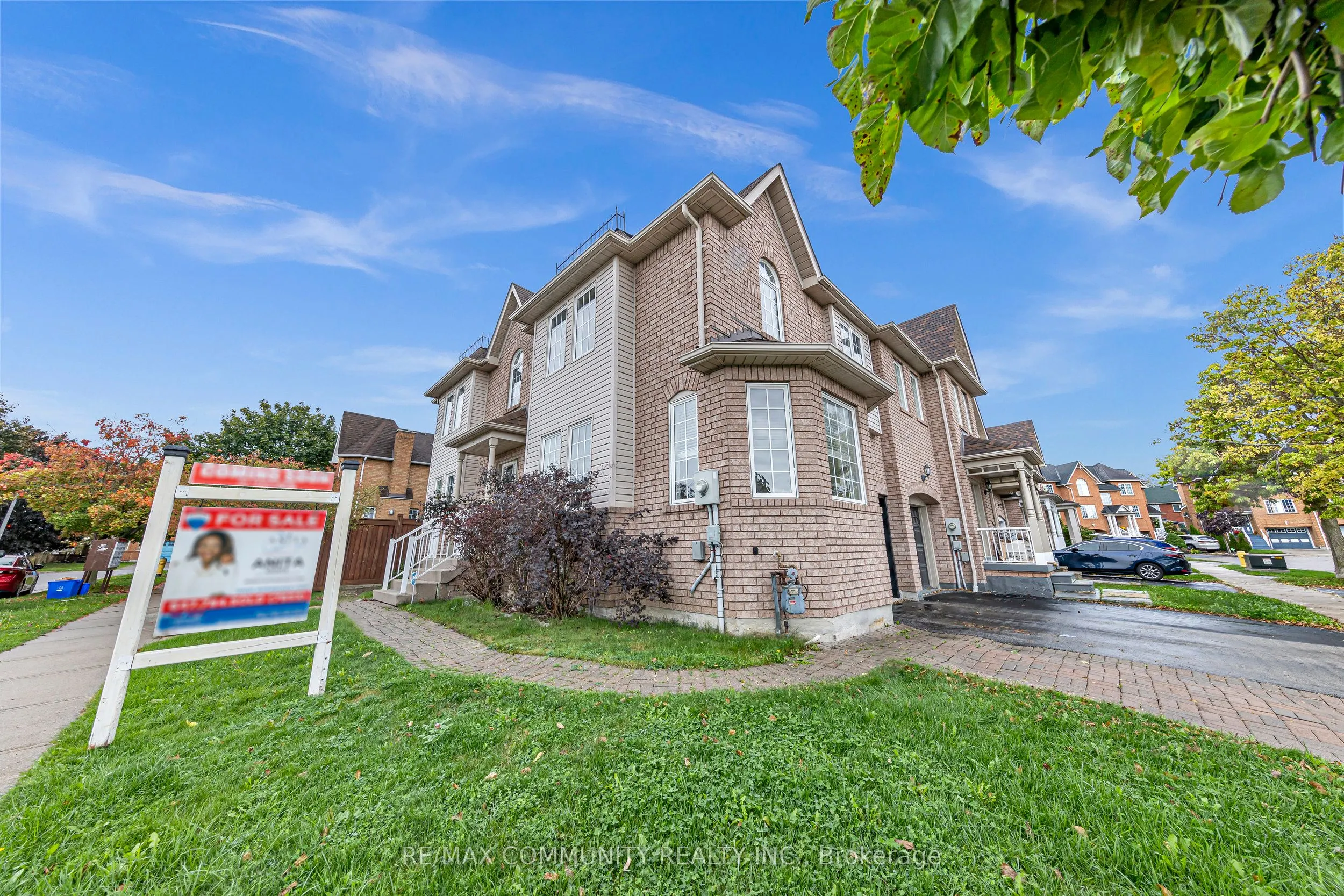 1 Playfair Road