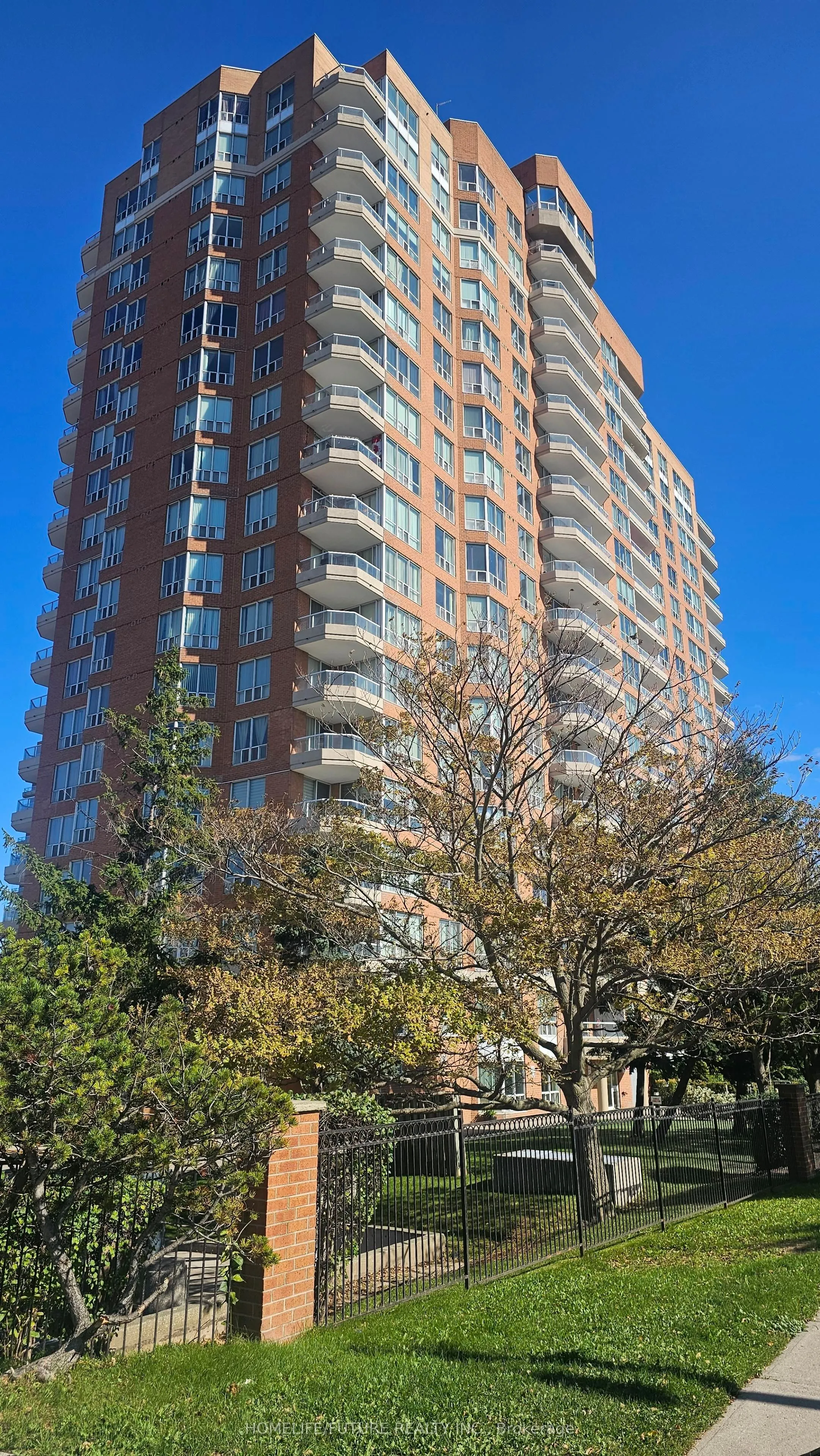 400 Mclevin Avenue, #210