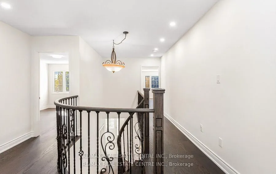 42 Howes Street