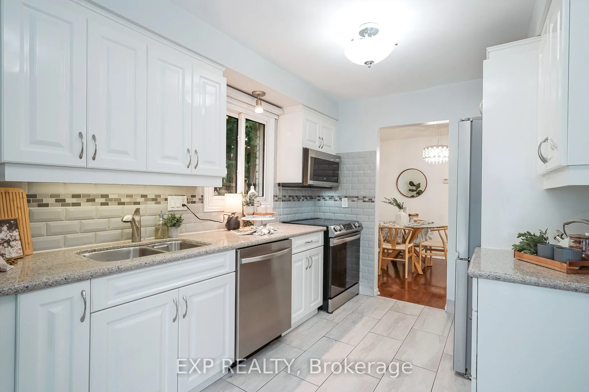 139 Adele Crescent