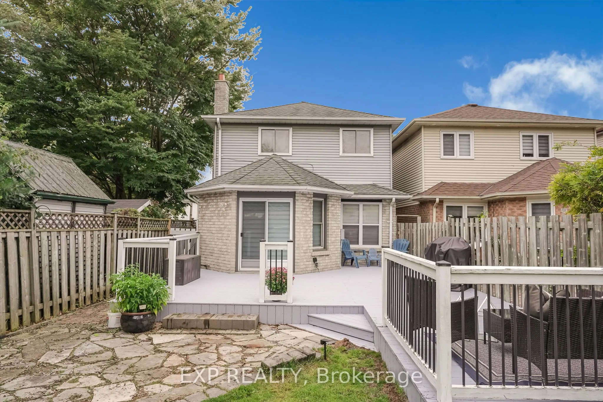 139 Adele Crescent
