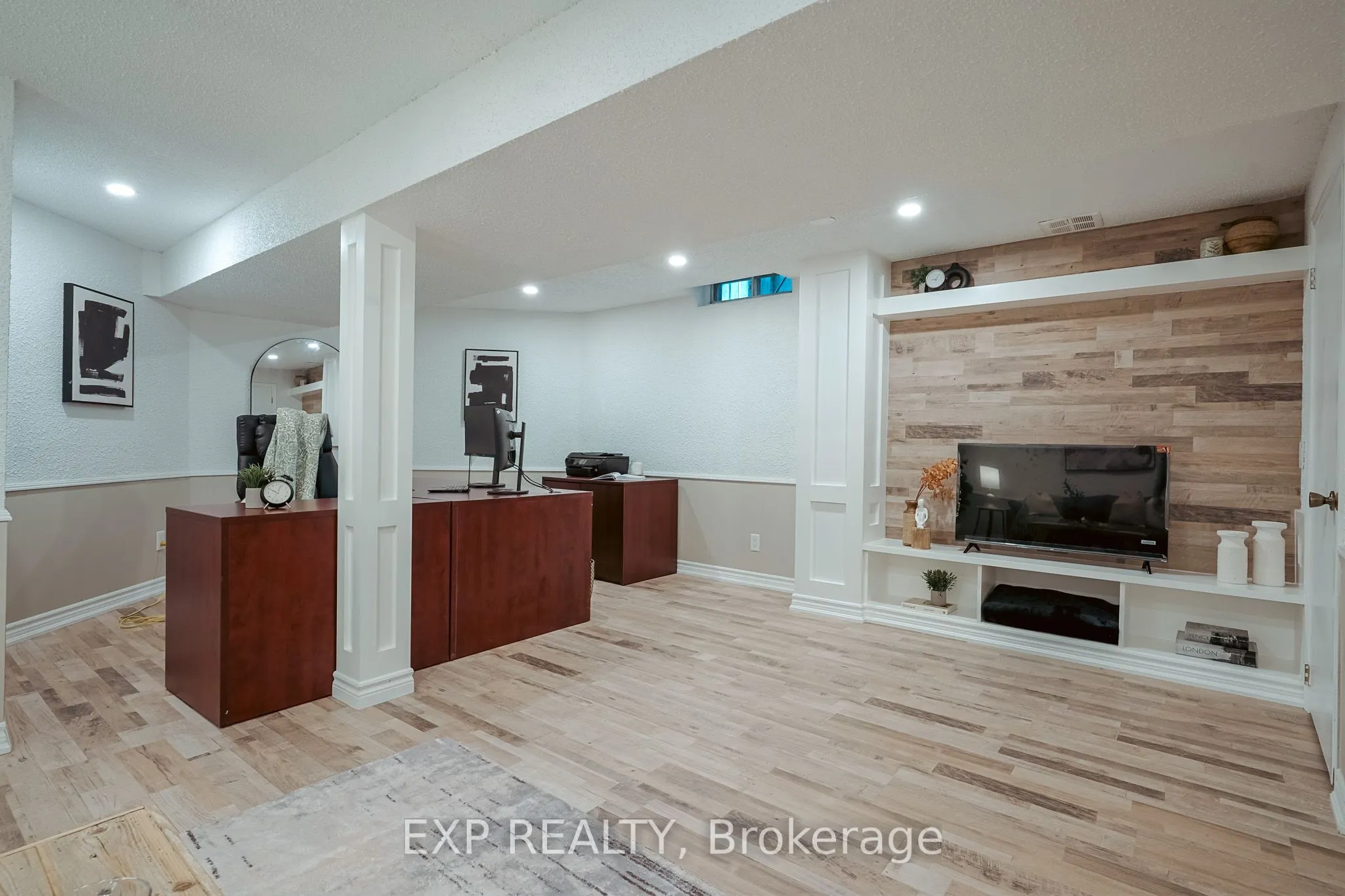 139 Adele Crescent