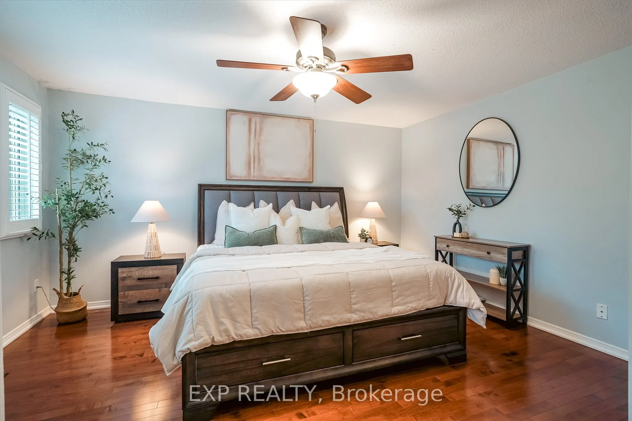 139 Adele Crescent