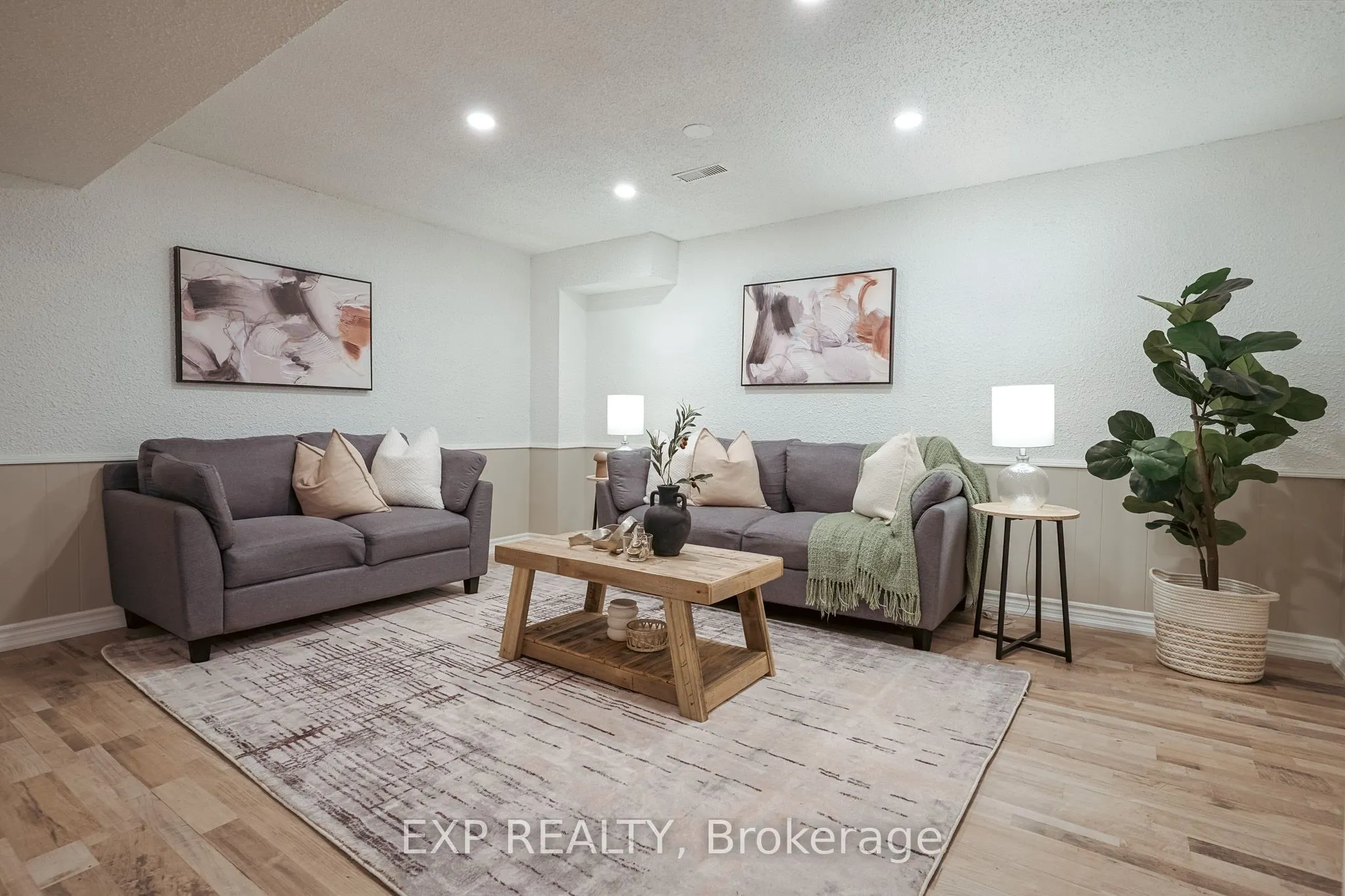 139 Adele Crescent