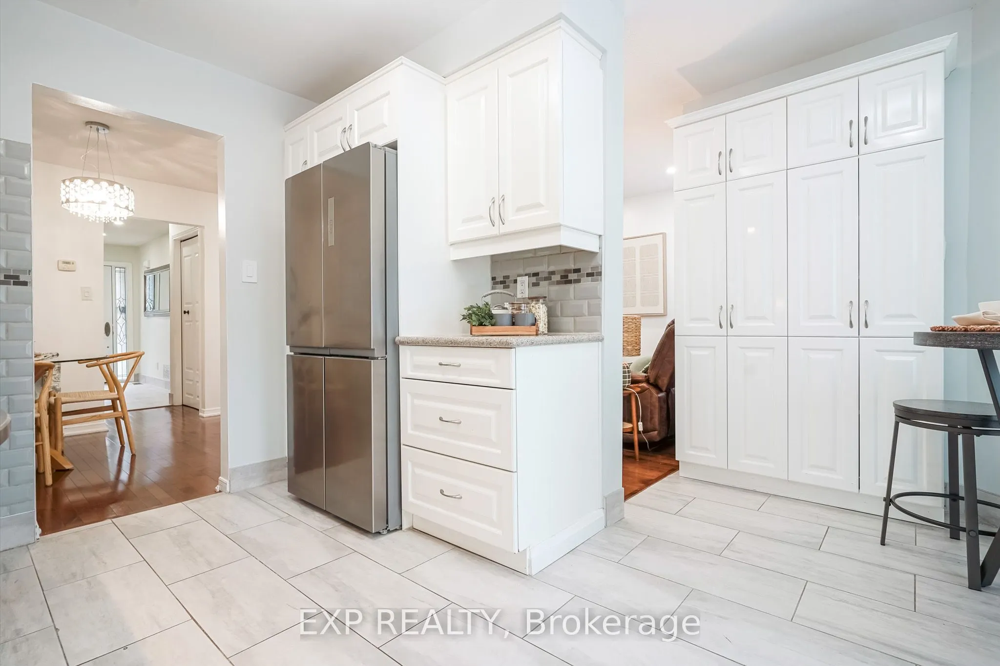 139 Adele Crescent