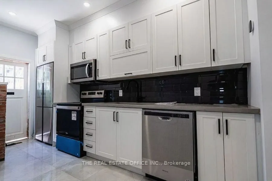 388 Woodbine Avenue, #main