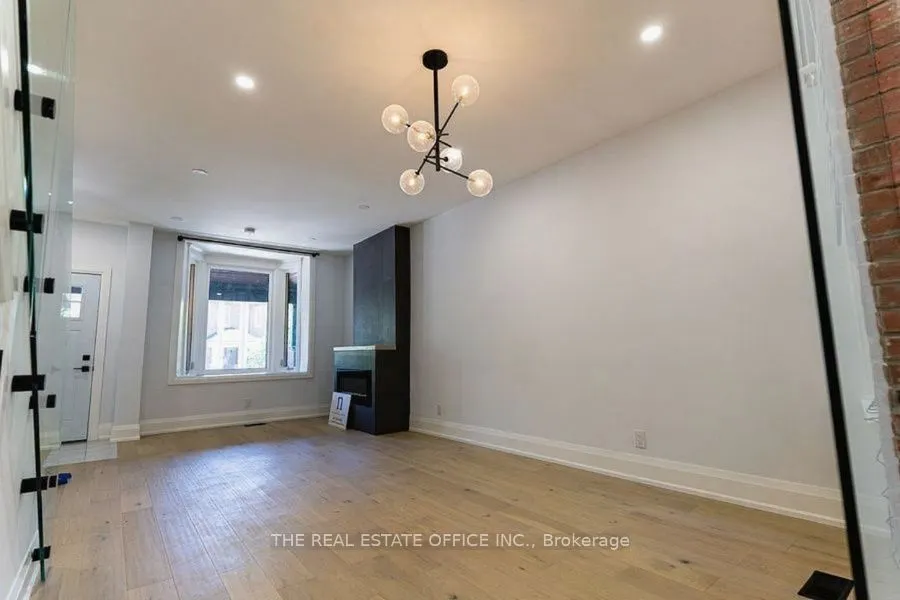 388 Woodbine Avenue, #main