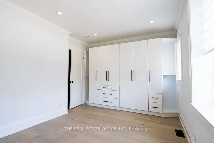 388 Woodbine Avenue, #main
