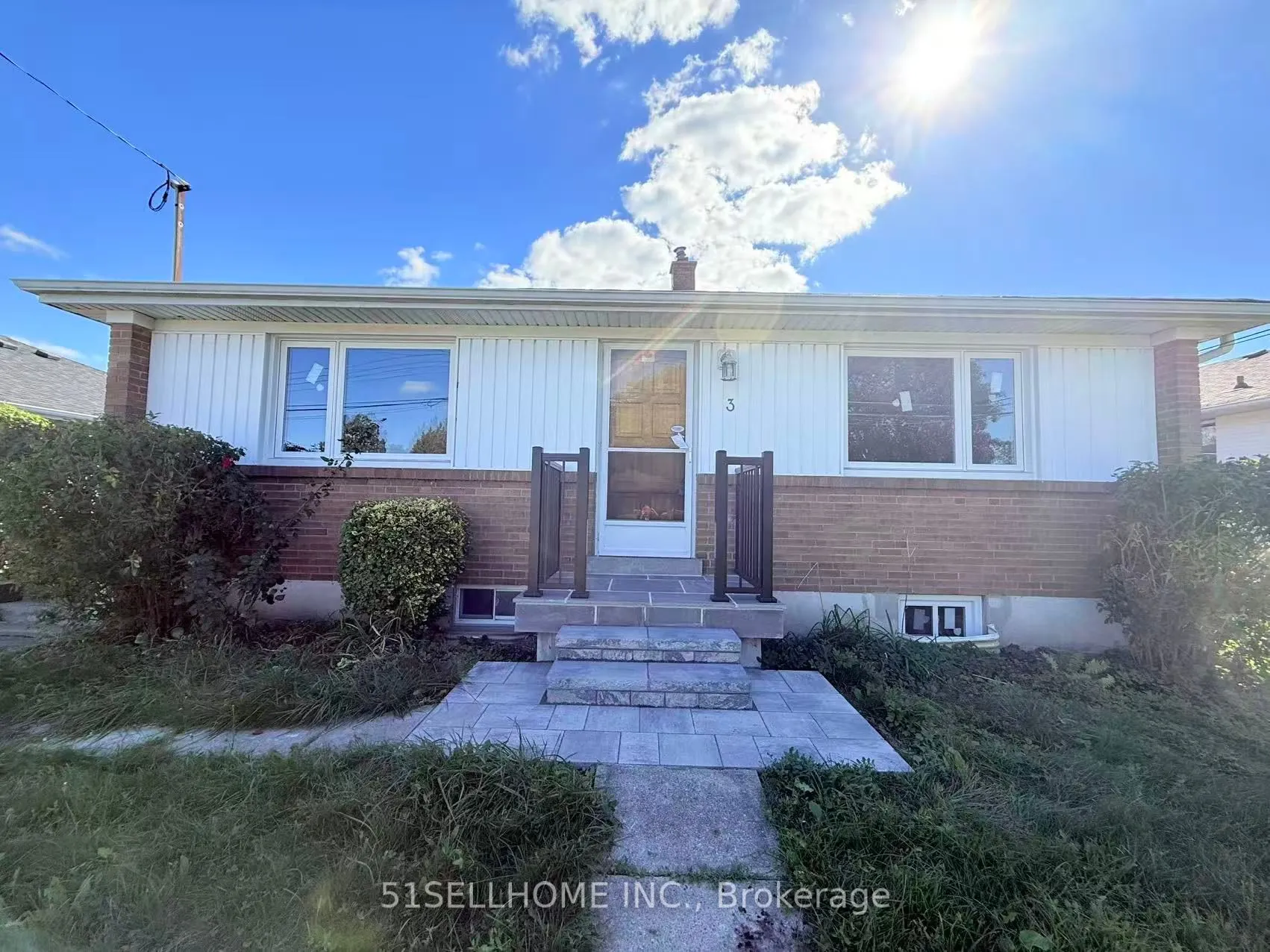 3 Sherwood Avenue, #Main Floor