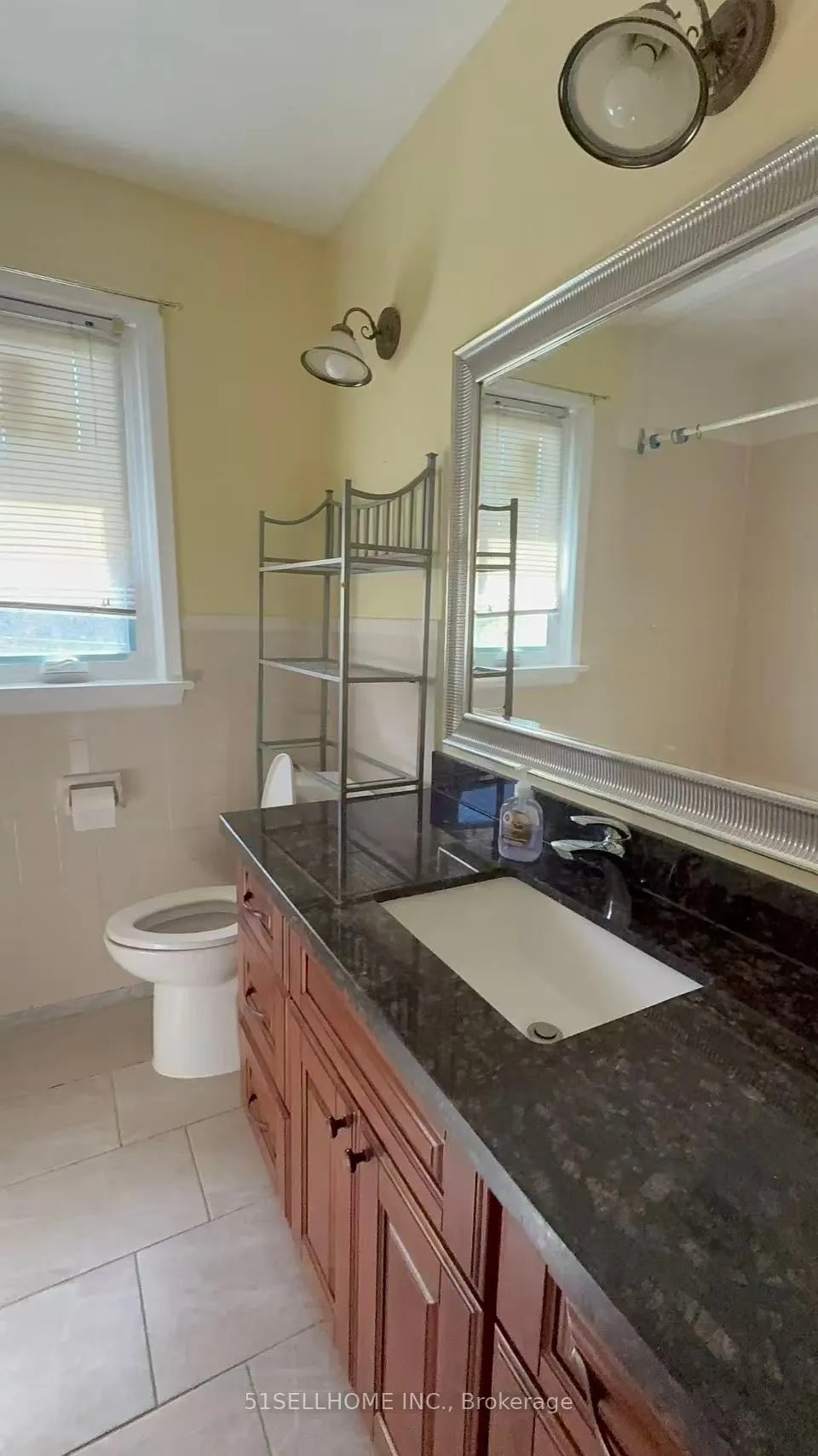 3 Sherwood Avenue, #Main Floor