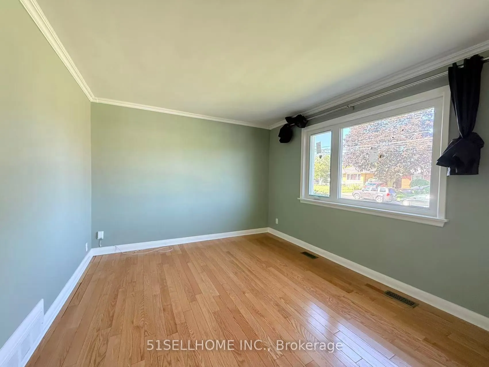 3 Sherwood Avenue, #Main Floor