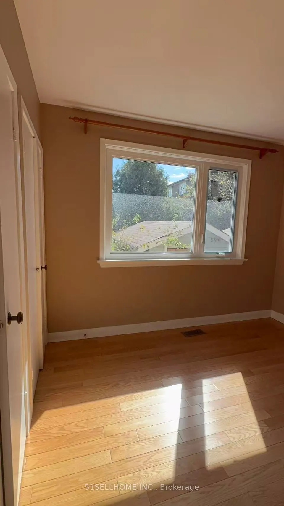 3 Sherwood Avenue, #Main Floor