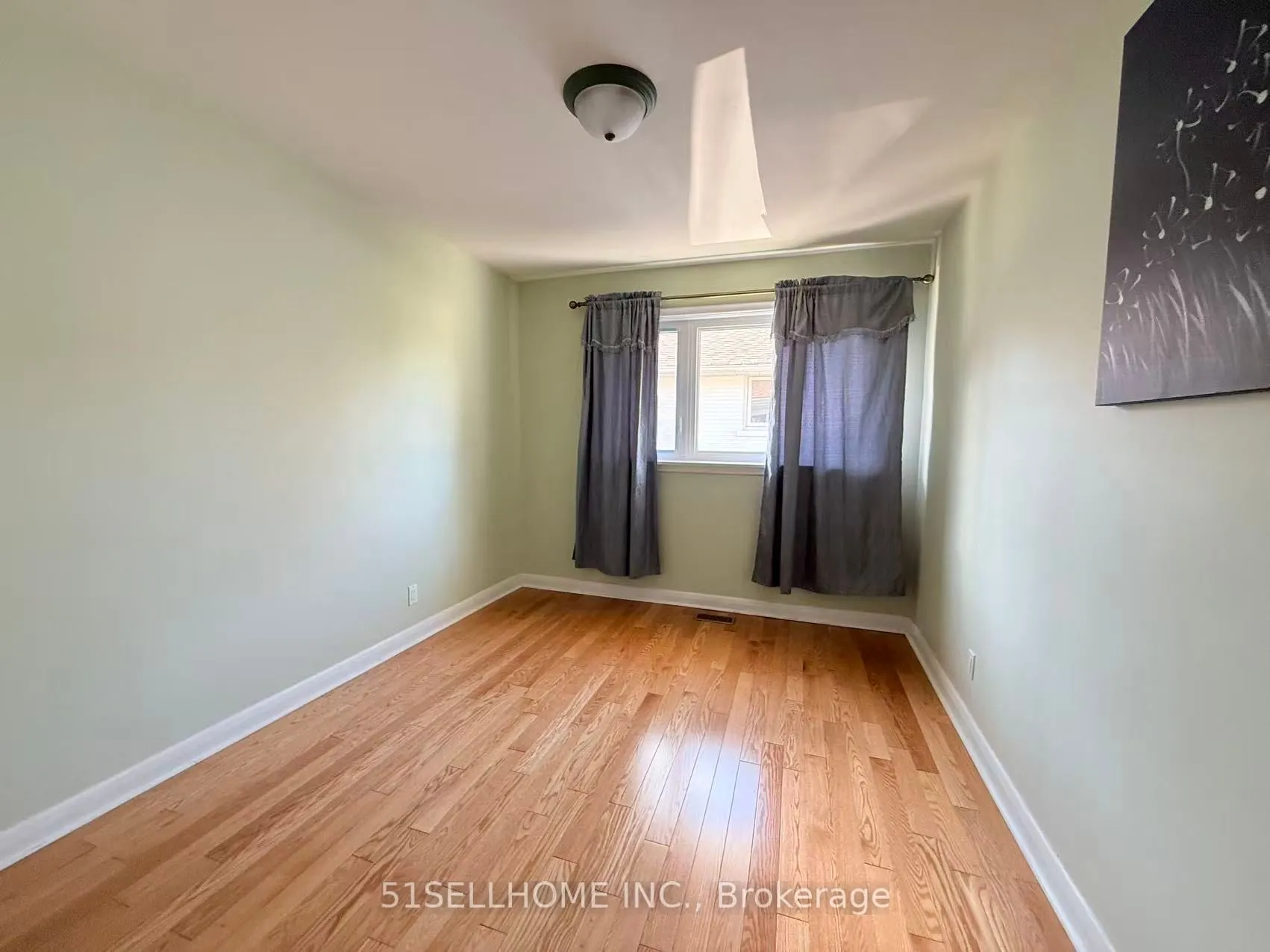 3 Sherwood Avenue, #Main Floor