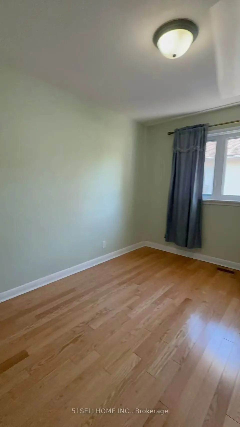 3 Sherwood Avenue, #Main Floor