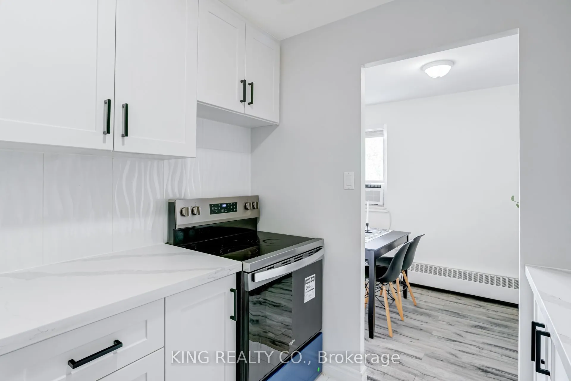 936 Glen Street, #512