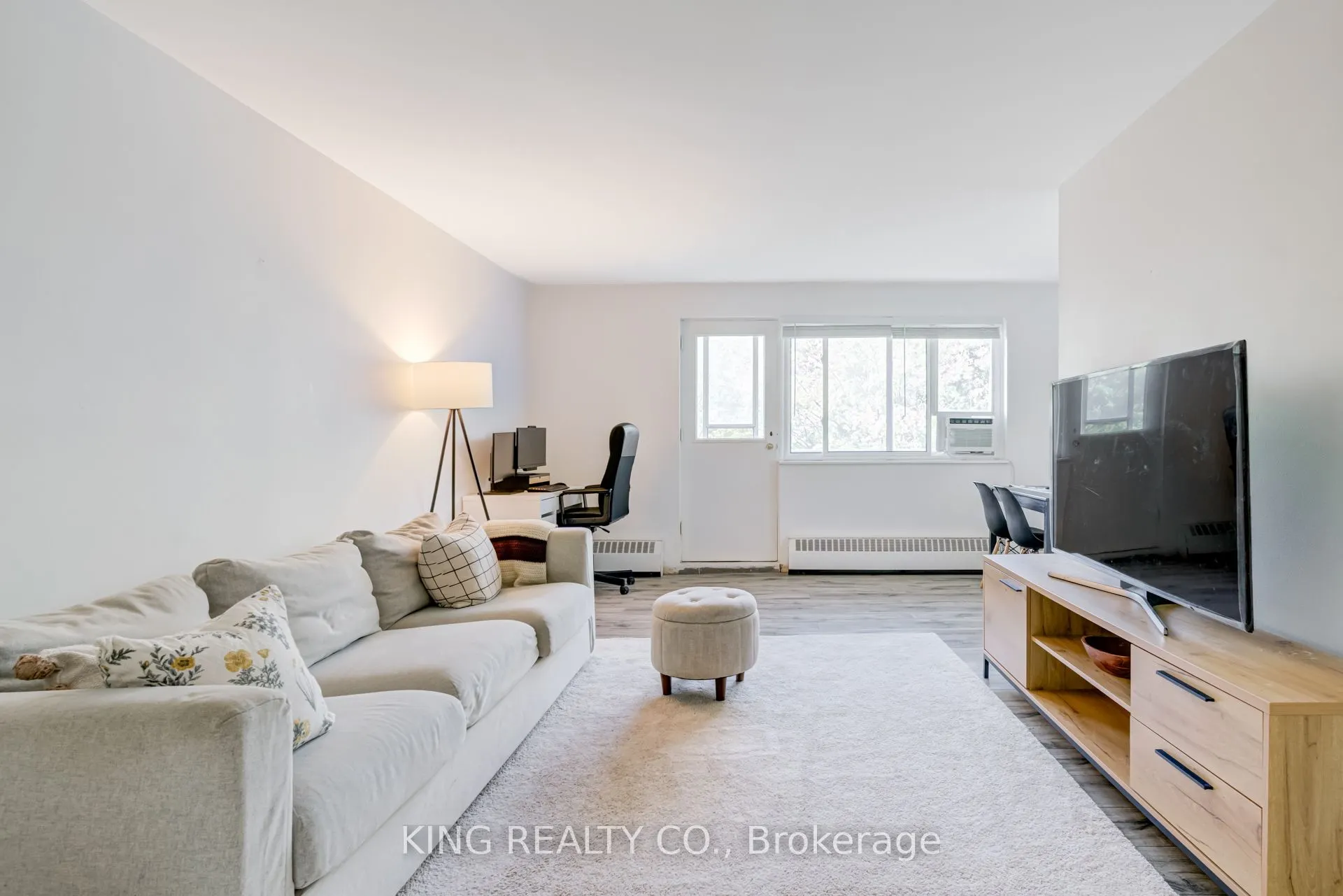 936 Glen Street, #512