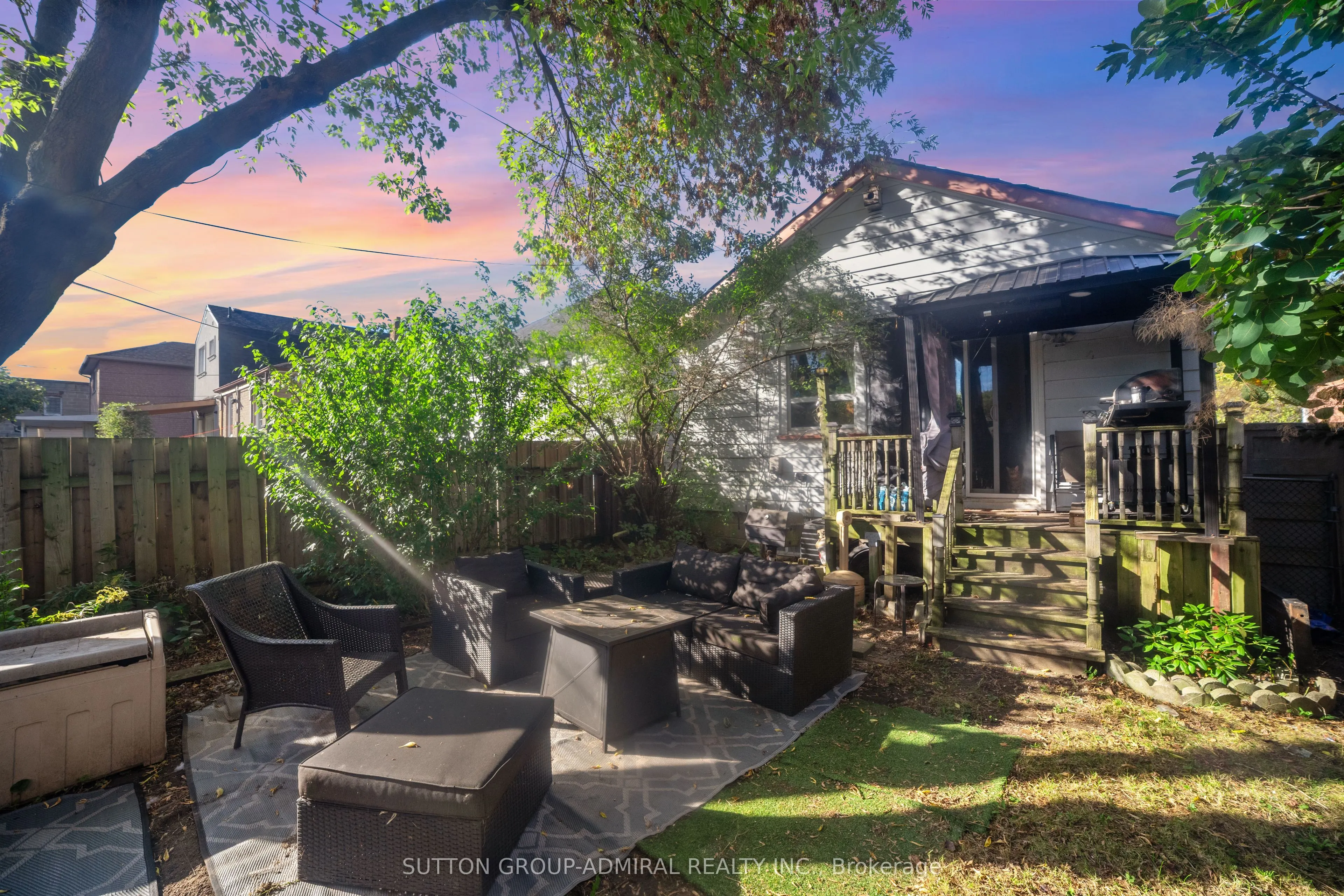 85 Aylesworth Avenue