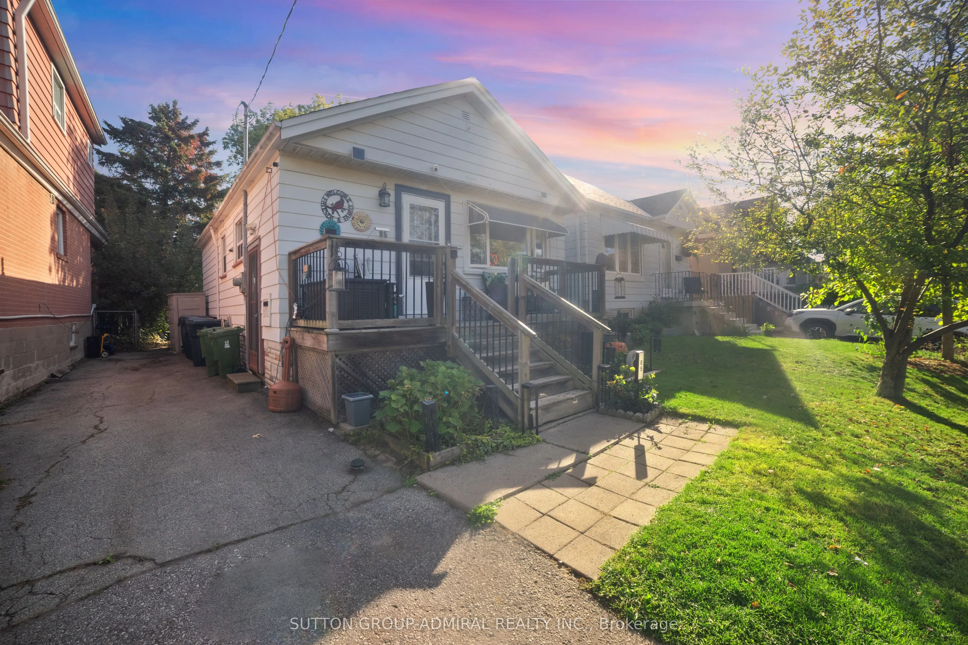 85 Aylesworth Avenue