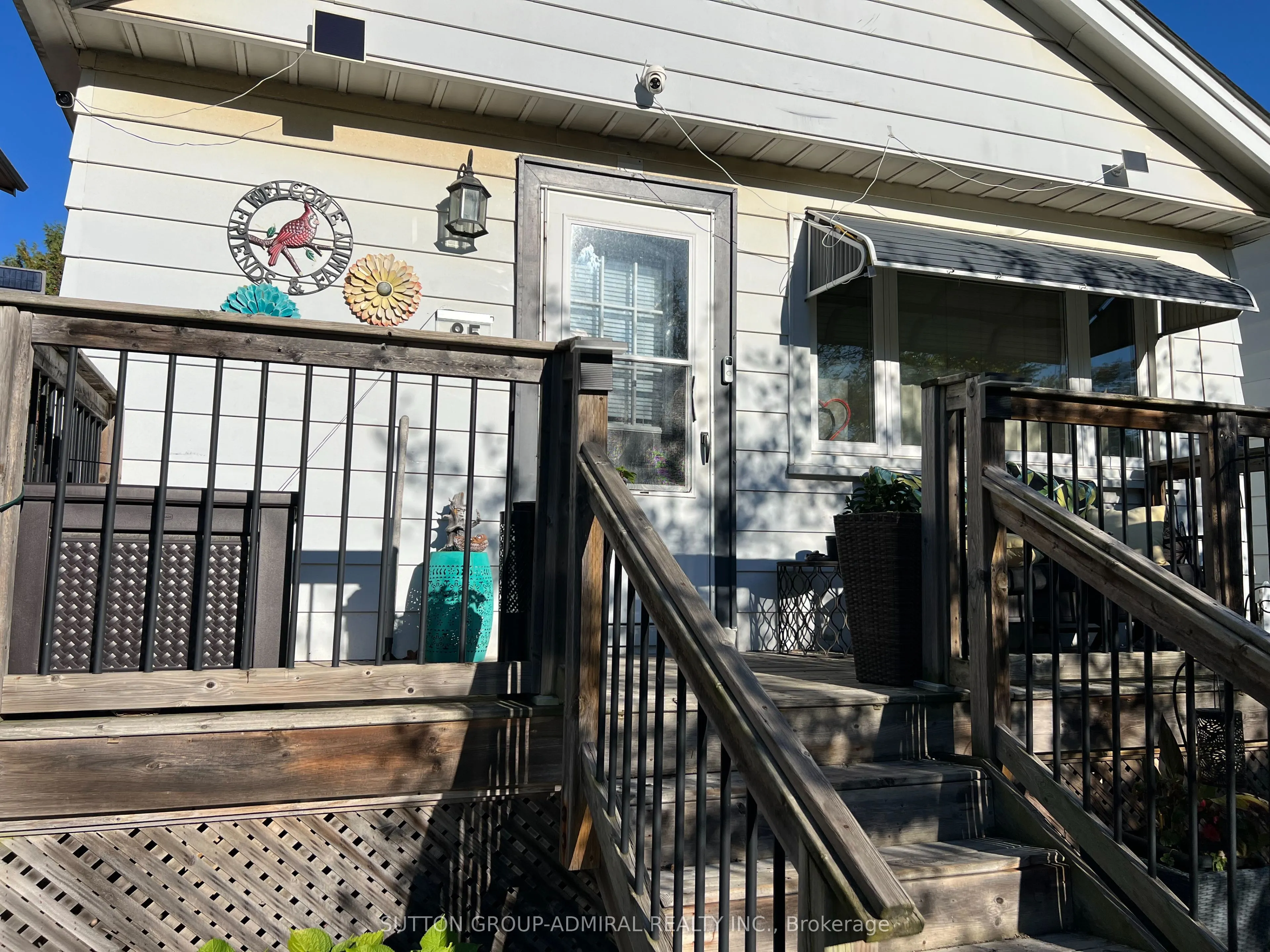 85 Aylesworth Avenue