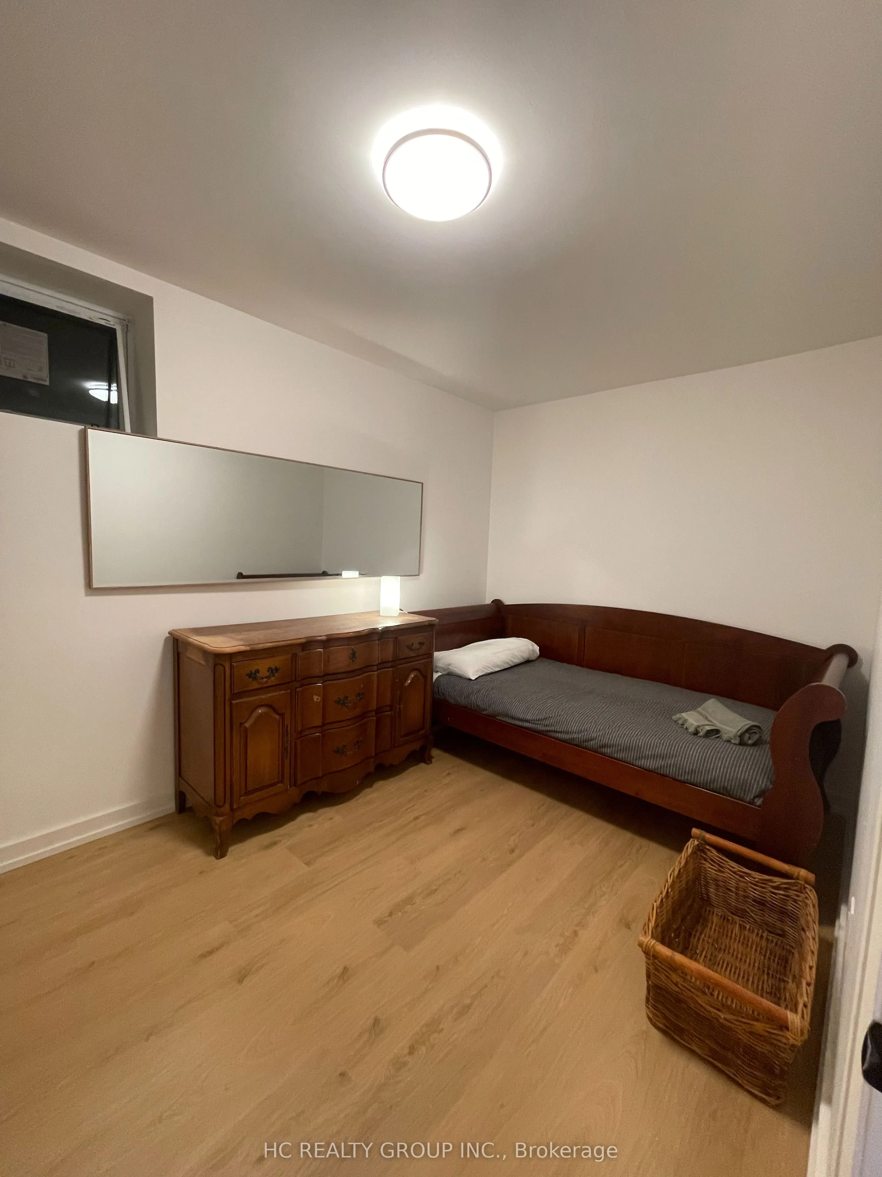 183 Island Road, #B1