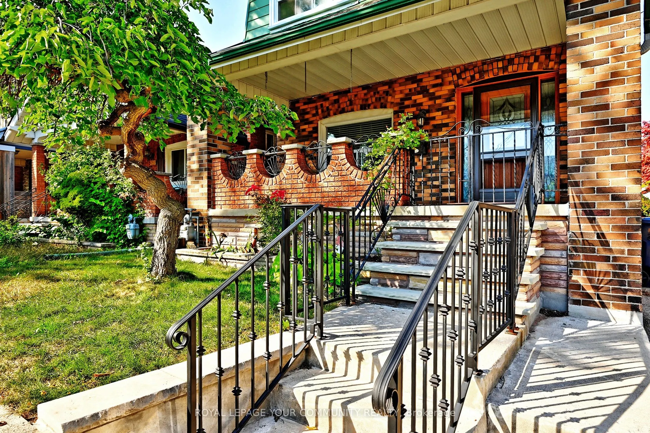 284 Wolverleigh Boulevard