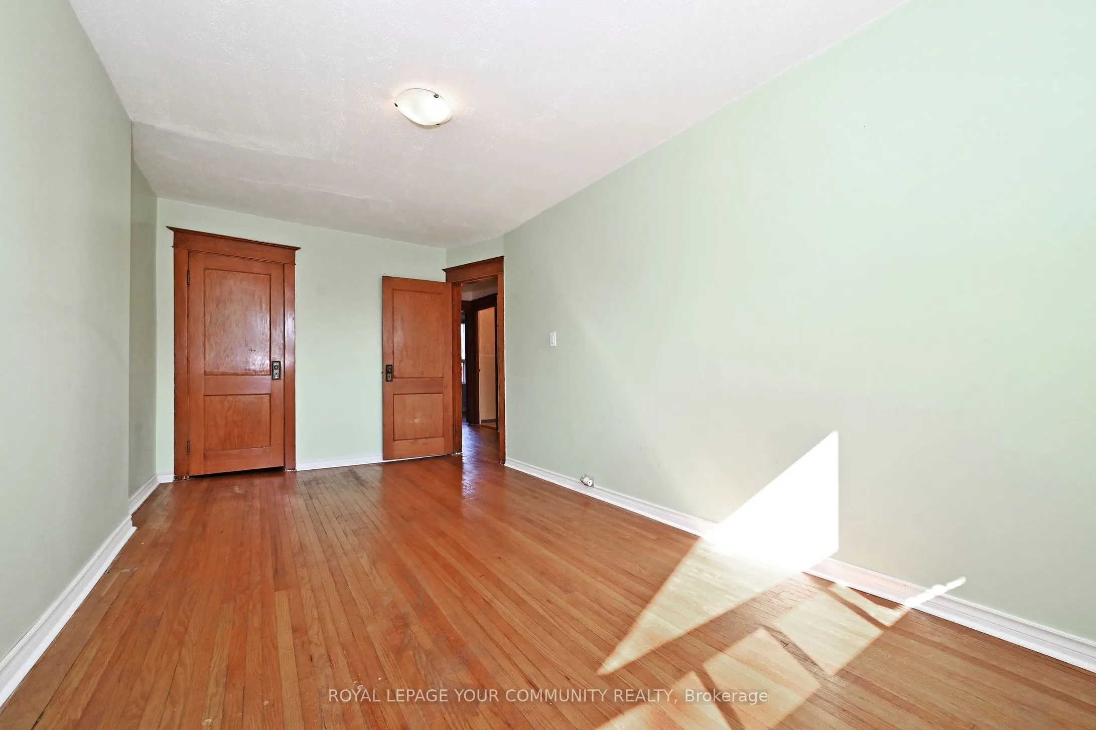 284 Wolverleigh Boulevard
